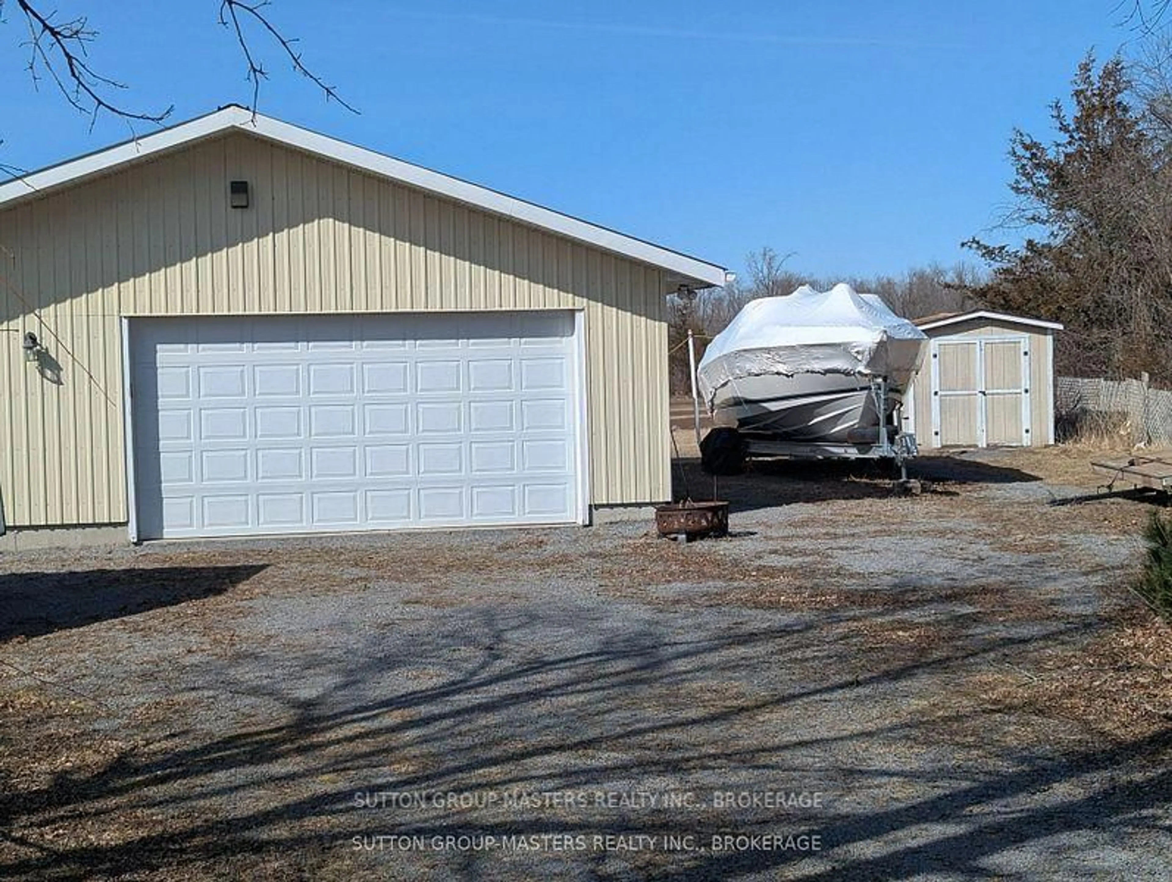 Indoor garage for 4594 Yarker Rd, Harrowsmith Ontario K0H 1V0