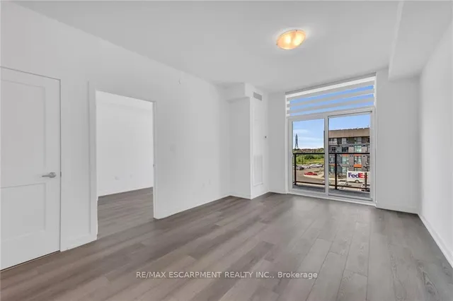 Additional property image - 460 Dundas St Unit 331