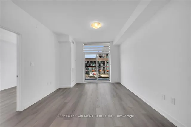 Additional property image - 460 Dundas St Unit 331