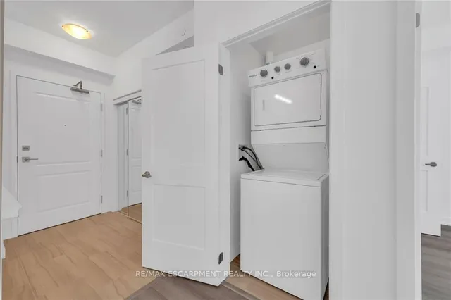 Additional property image - 460 Dundas St Unit 331