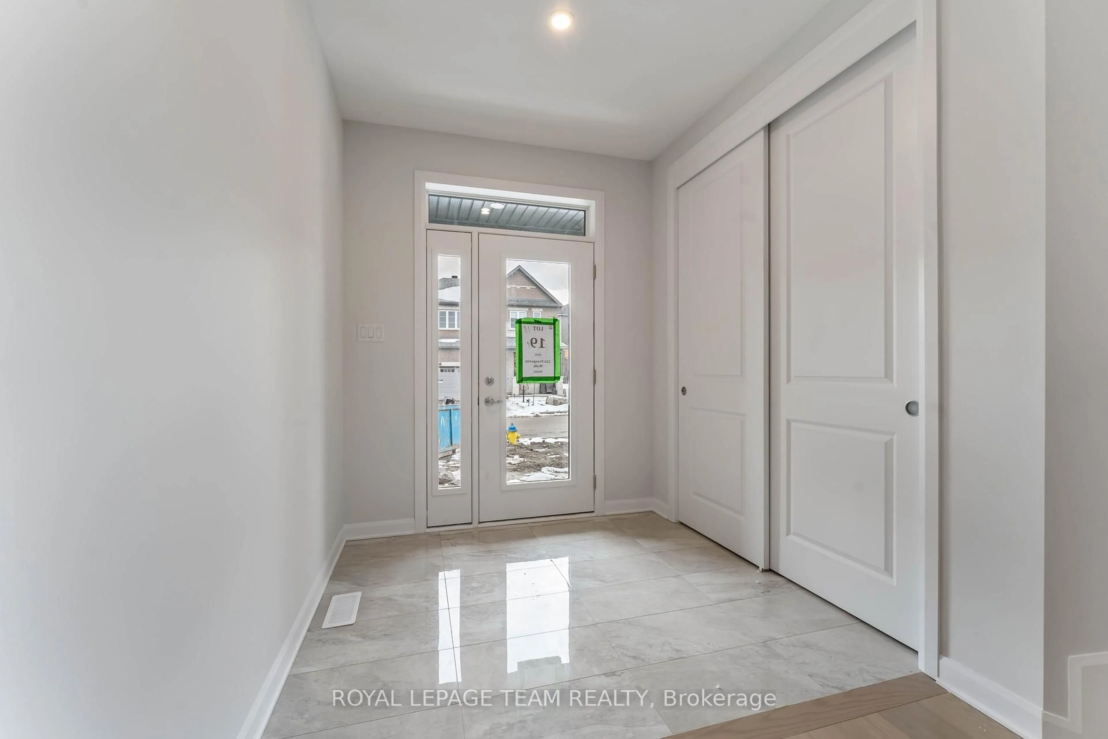 Indoor entryway for 226 Prosperity Walk, Kanata Ontario K2V 0V4