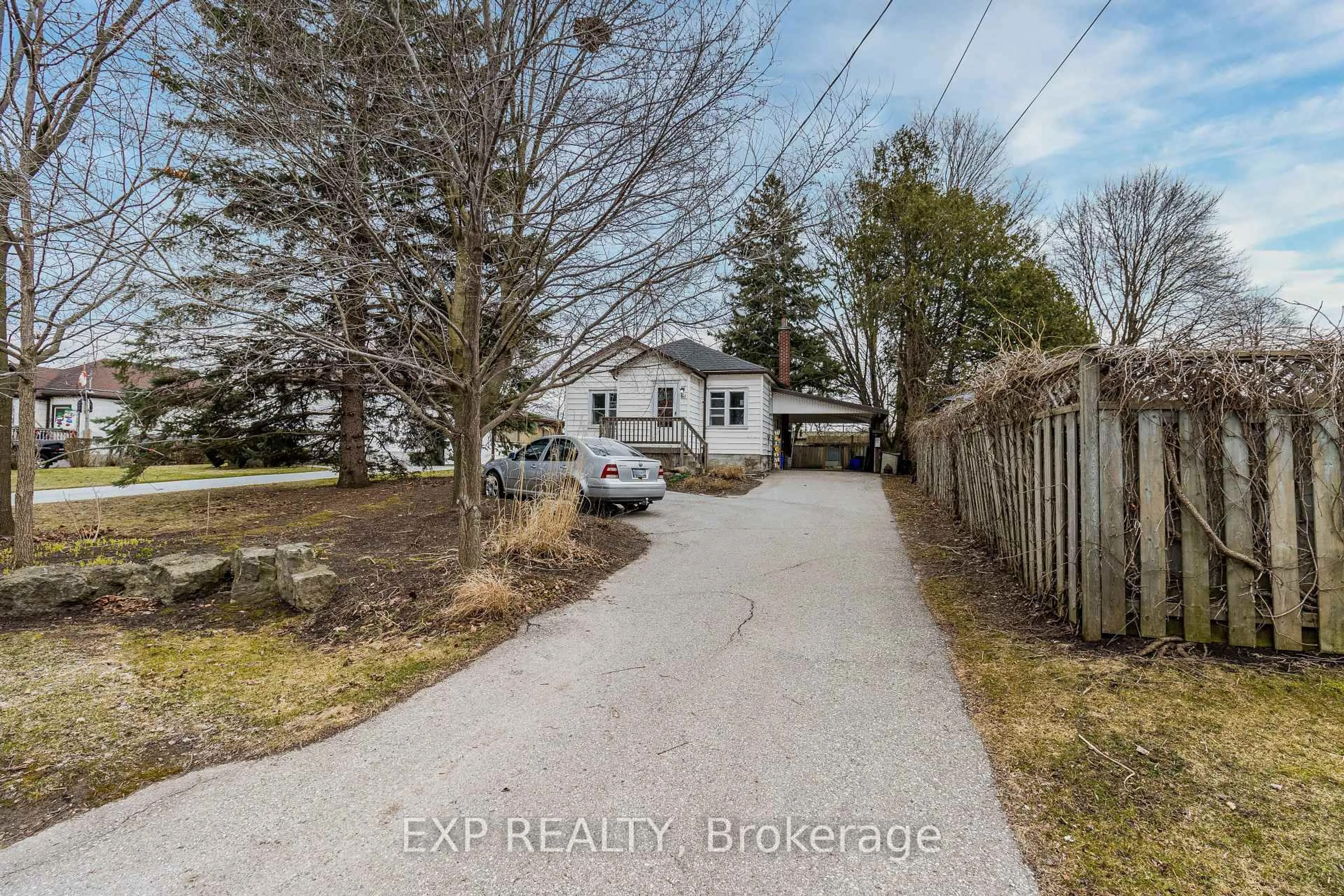 A pic from outside/outdoor area/front of a property/back of a property/a pic from drone, street for 61 Hamel Ave, Kitchener Ontario N2K 1M7