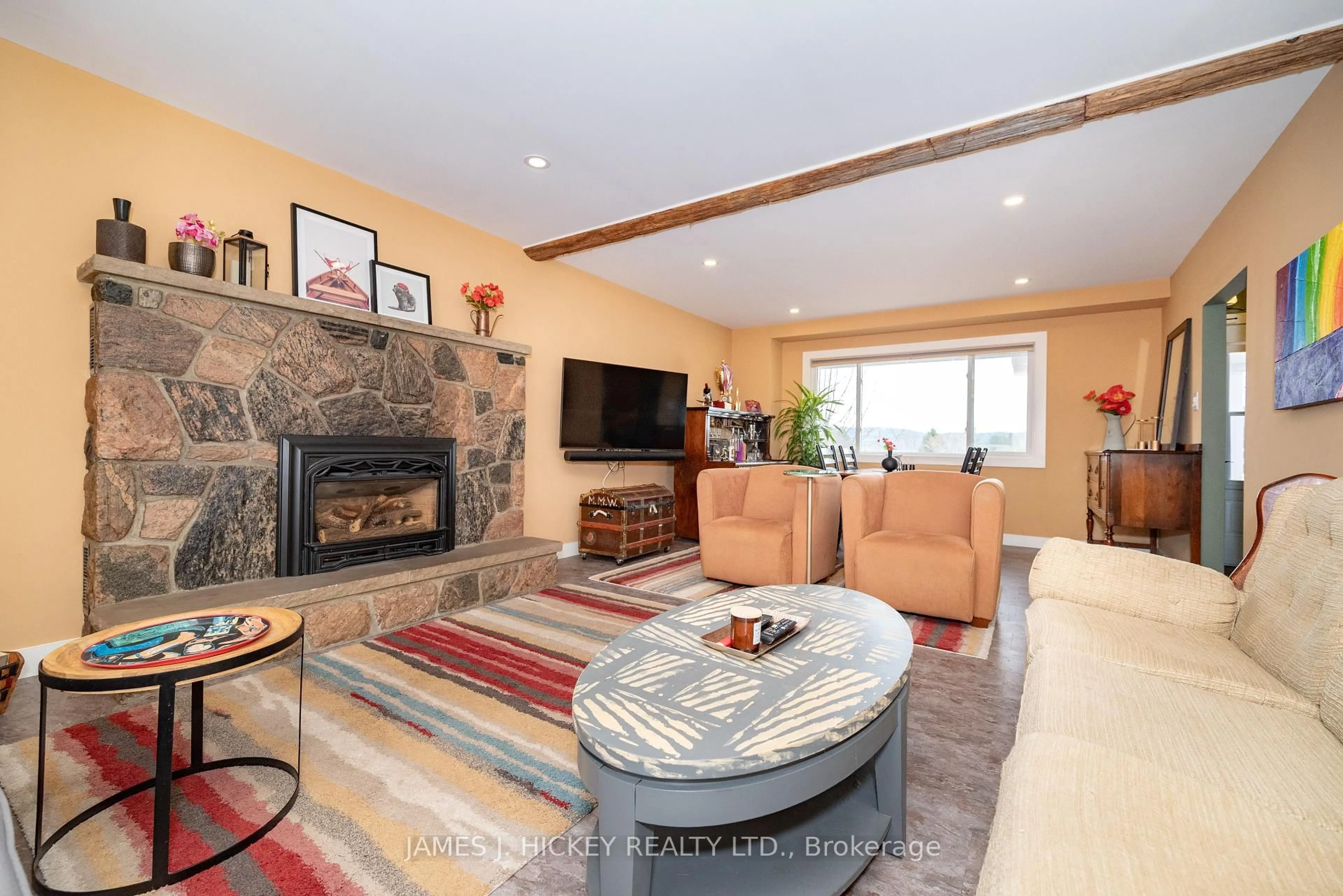 Living room with furniture, ceramic/tile floor for 8 Mountain View Cres, Deep River Ontario K0J 1P0