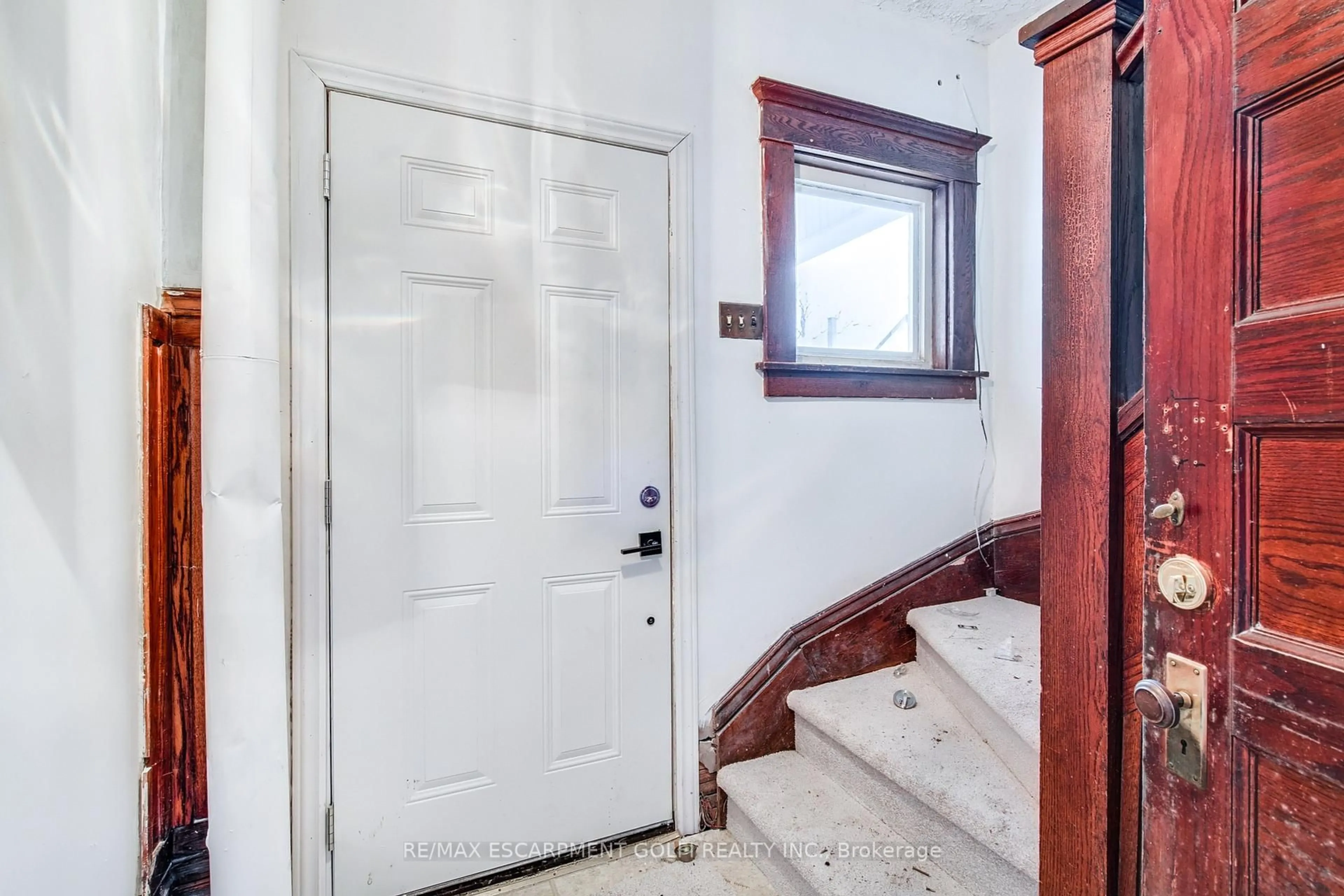 Unknown for 210 Lock St, Haldimand Ontario N1A 1V2