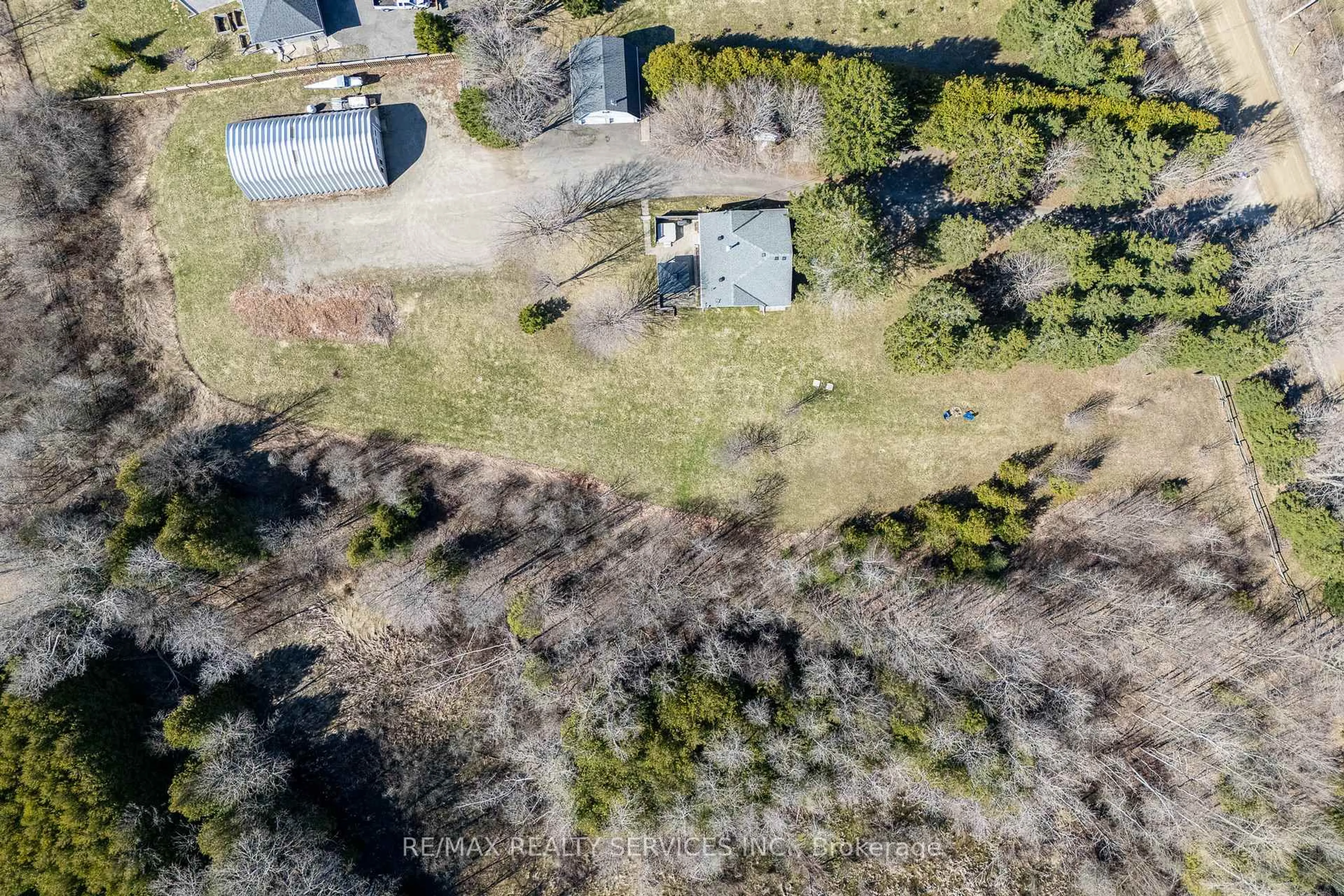 A pic from outside/outdoor area/front of a property/back of a property/a pic from drone, unknown for 9765 Tenth Sideroad N/A, Erin Ontario L9S 4S7
