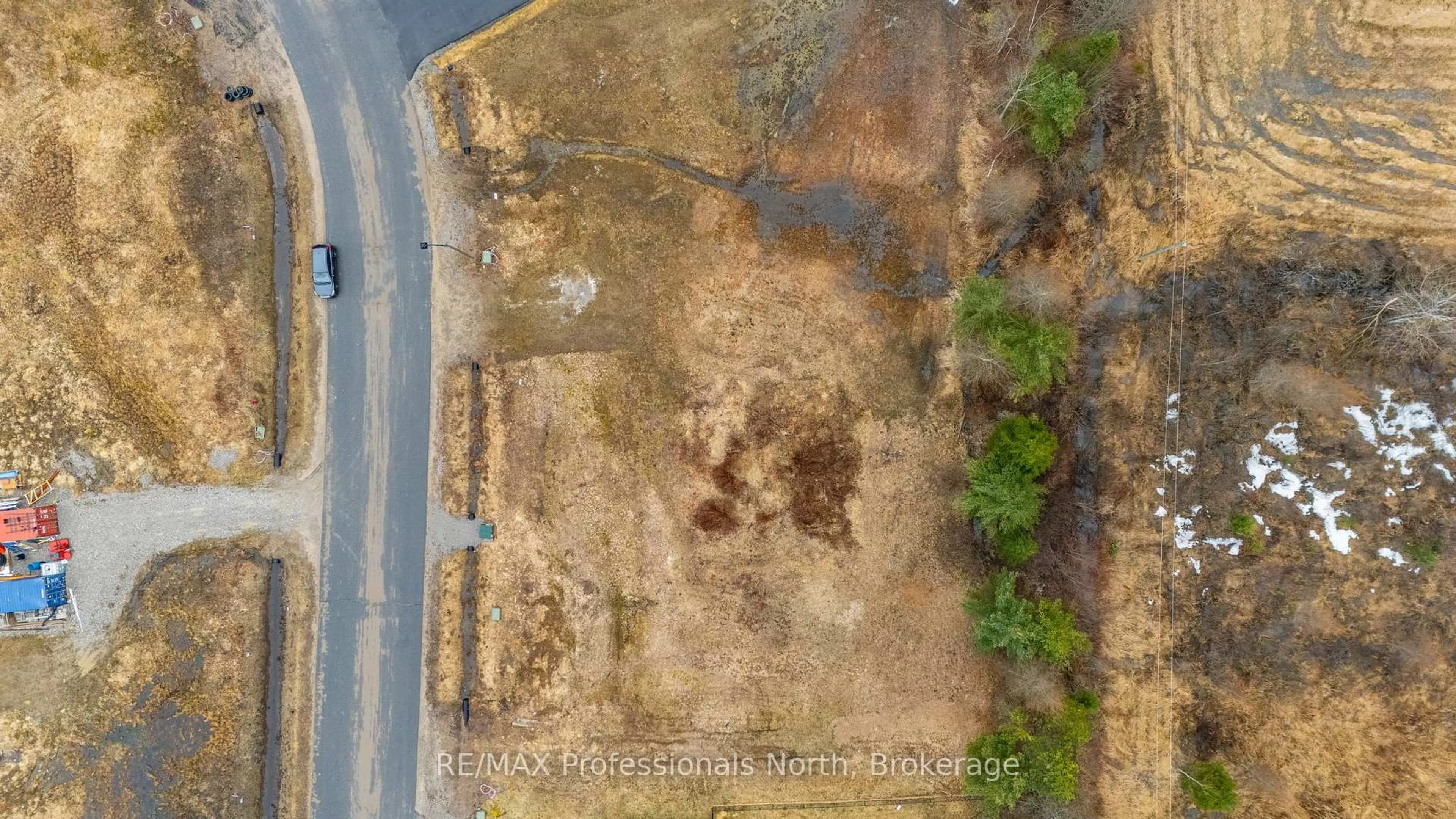 A pic from outside/outdoor area/front of a property/back of a property/a pic from drone, street for 62 Windover Dr, Minden Hills Ontario K0M 2K0