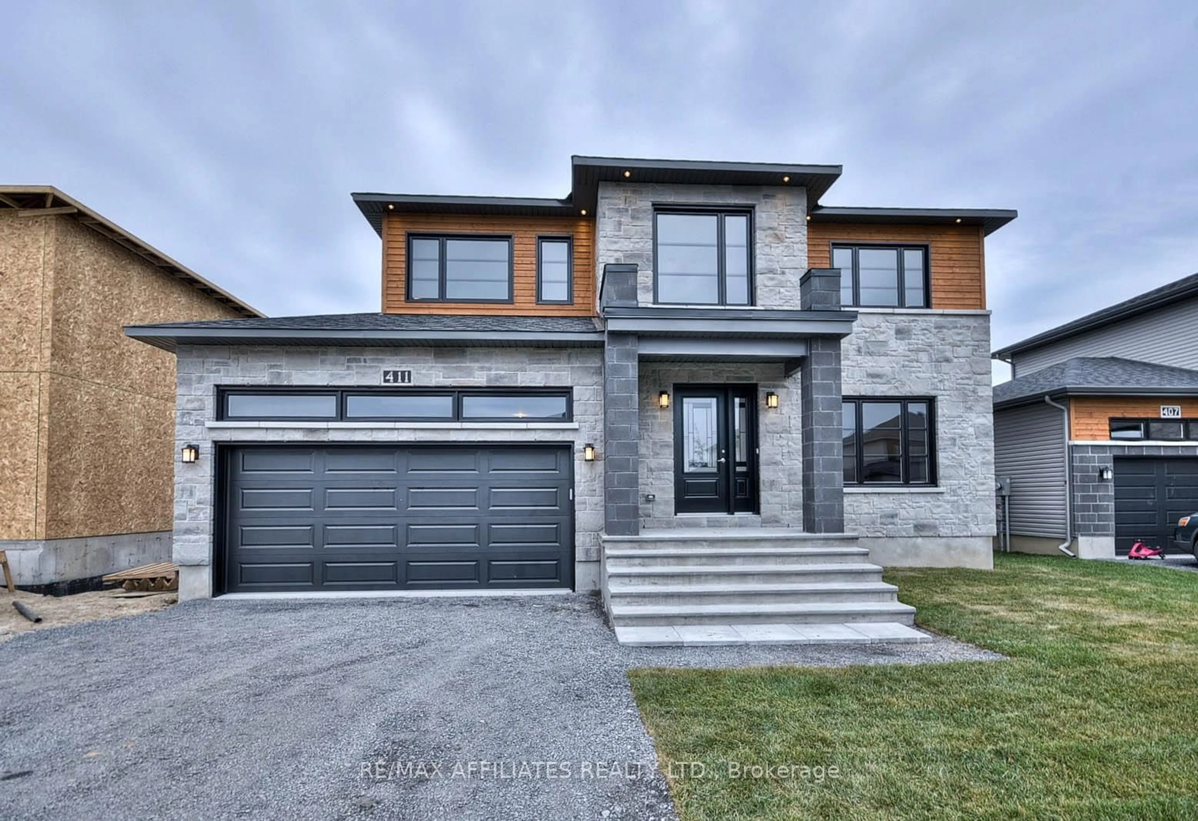 Home with brick exterior material, street for 619 Geneva Cres, Russell Ontario K0A 1W0