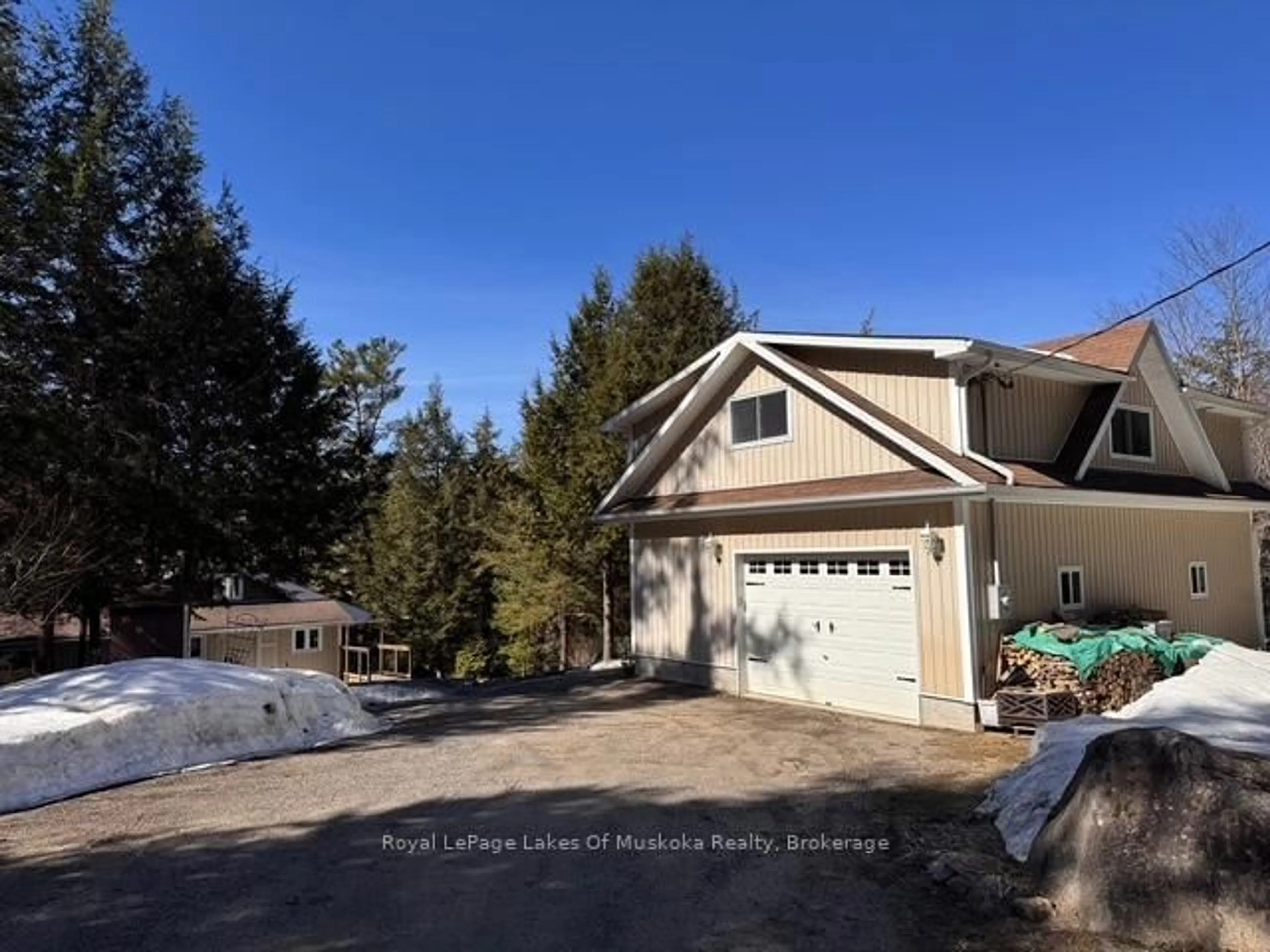 Unknown for 1019 Lakeshore Rd, Bracebridge Ontario P1L 1X3
