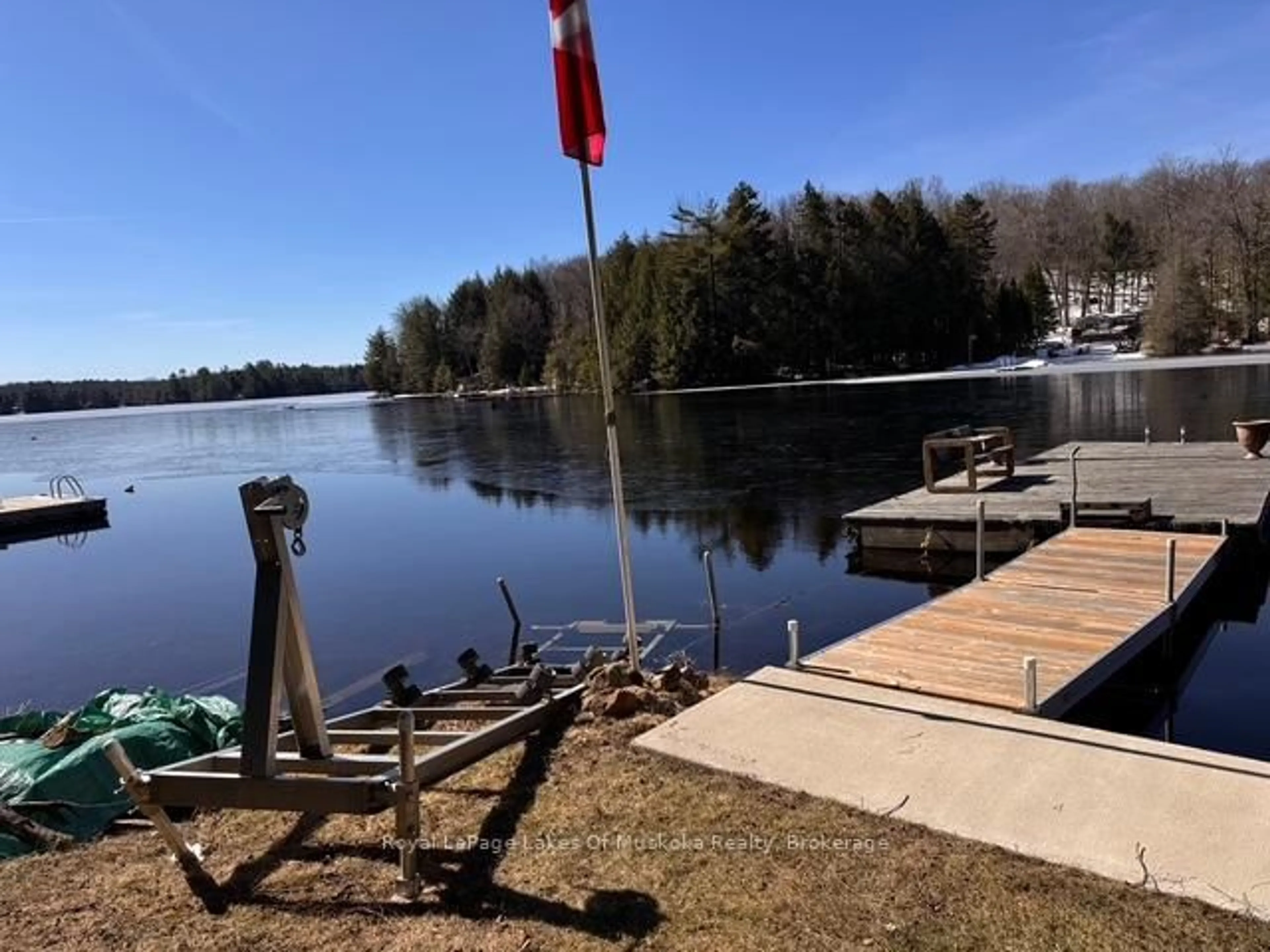 Patio, water/lake/river/ocean view for 1019 Lakeshore Rd, Bracebridge Ontario P1L 1X3