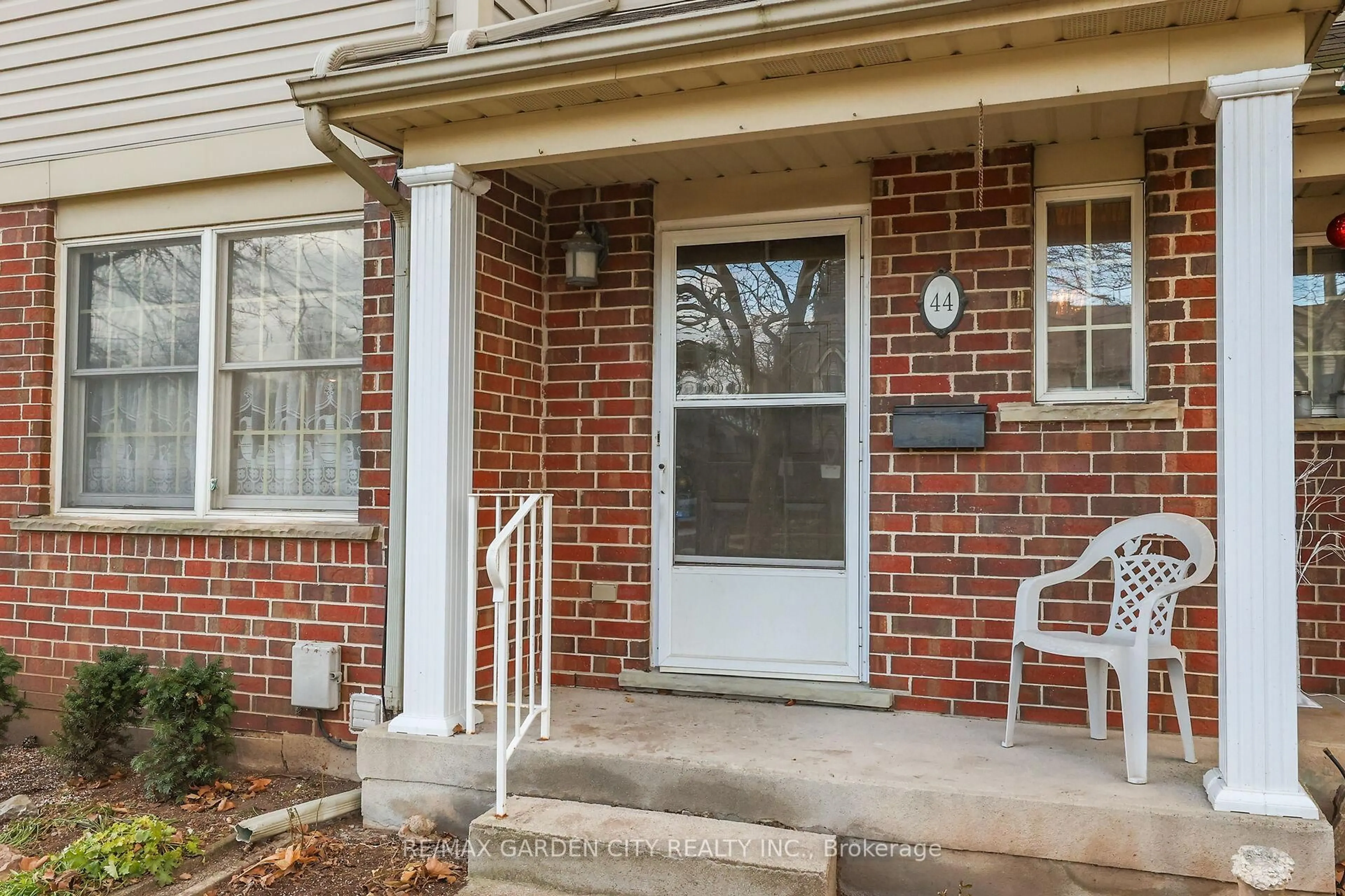 Home with brick exterior material, street for 55 Kerman Ave #44, Grimsby Ontario L3M 5G2