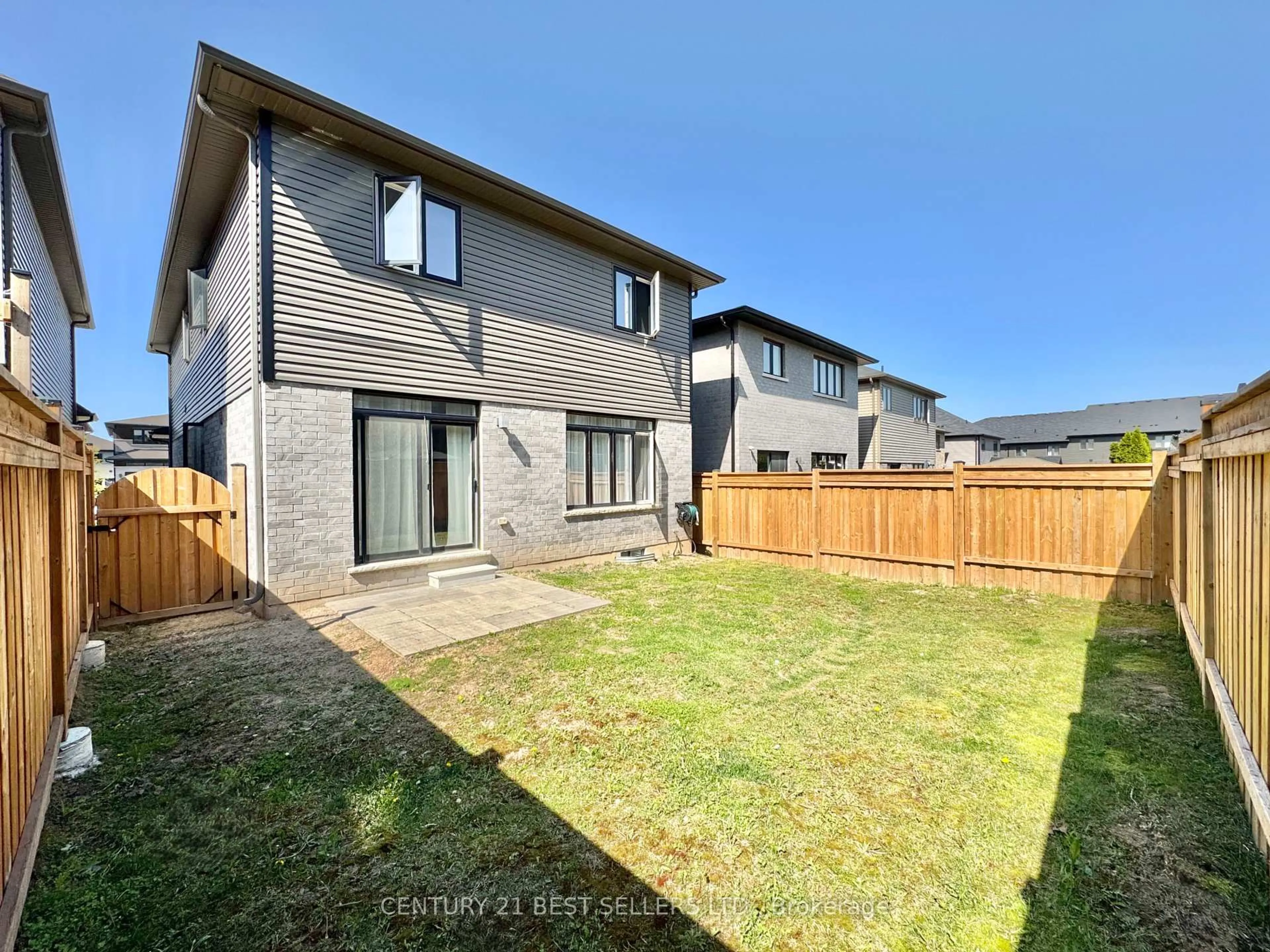 Unknown for 4076 Healing St, Lincoln Ontario L3J 0S4