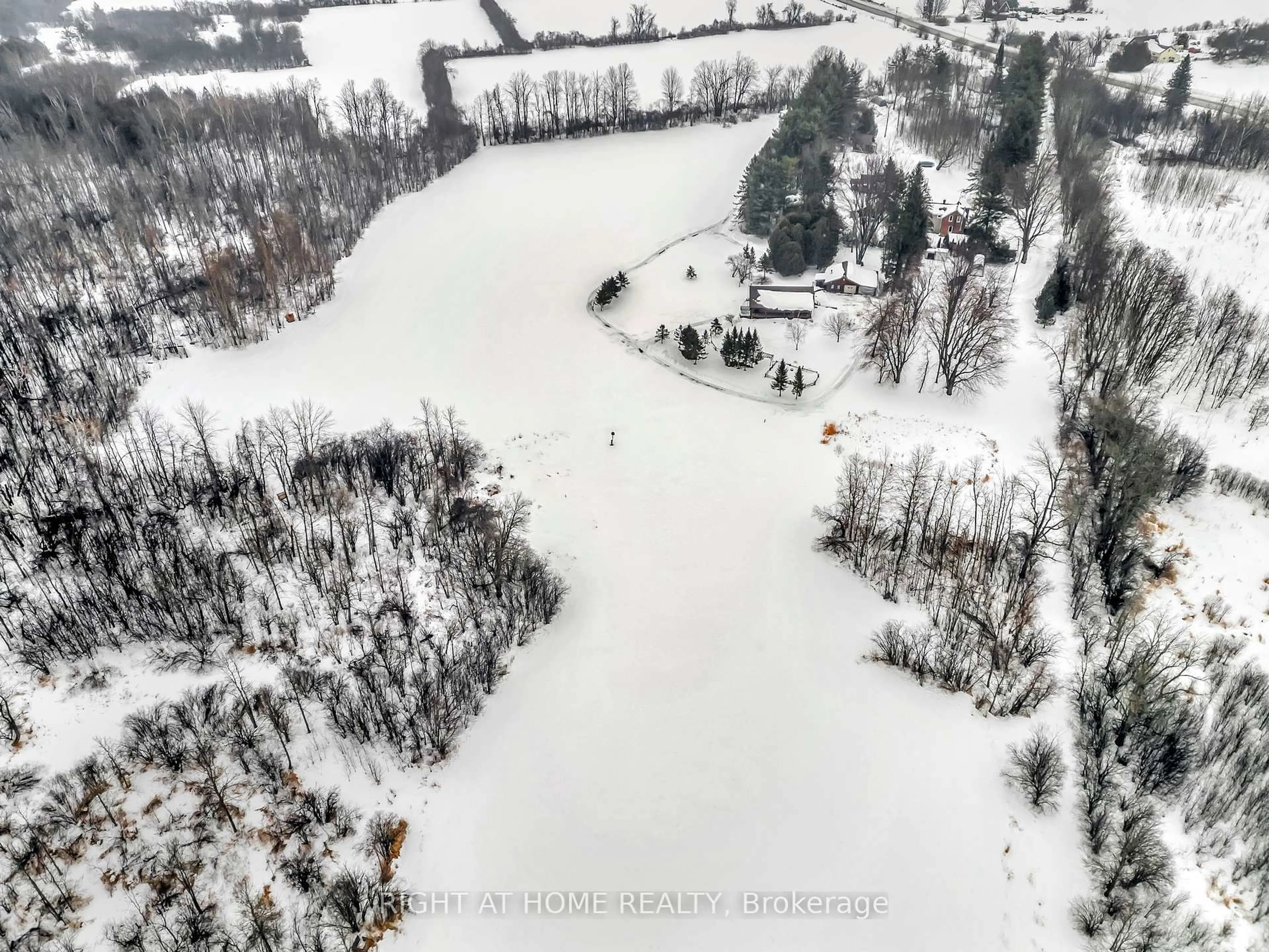 A pic from outside/outdoor area/front of a property/back of a property/a pic from drone, unknown for 140 Old Plank Rd, Perth Ontario K7H 3C3