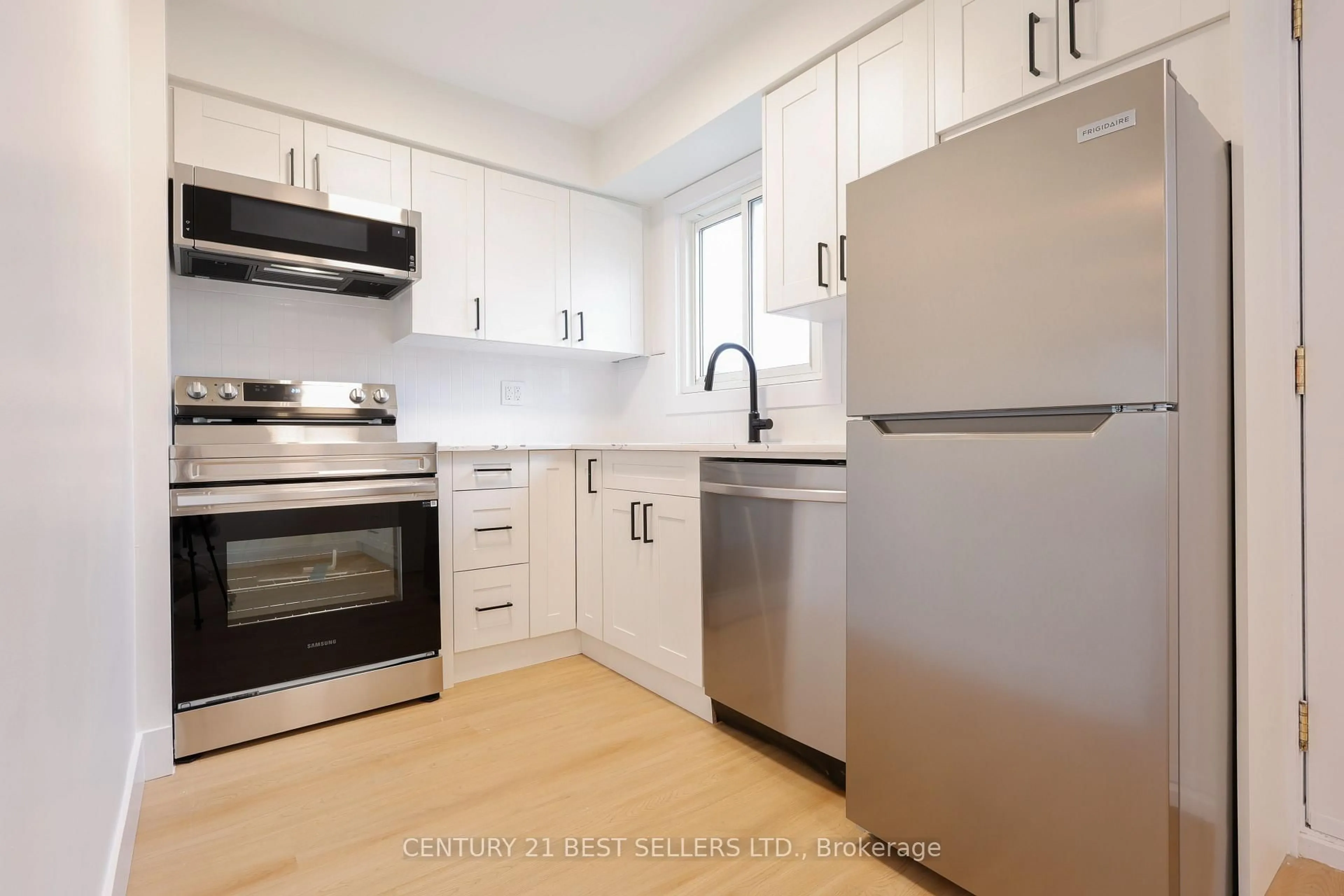 Standard kitchen, unknown for 1725 Ernest Ave #126, London South Ontario N6E 2W3