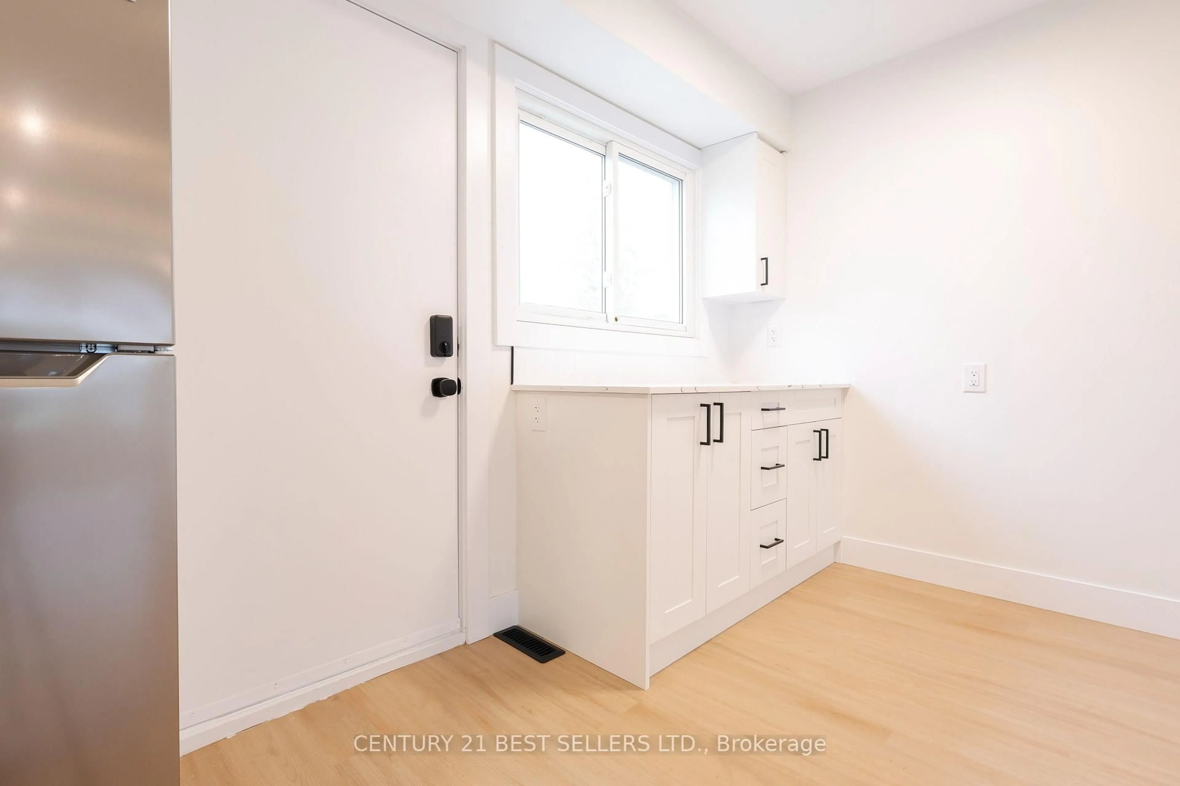 Unknown for 1725 Ernest Ave #126, London South Ontario N6E 2W3