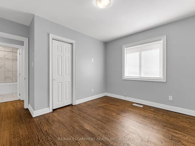 Additional property image - 54 Duncombe Dr