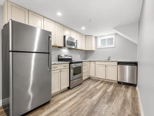 Additional property image - 54 Duncombe Dr