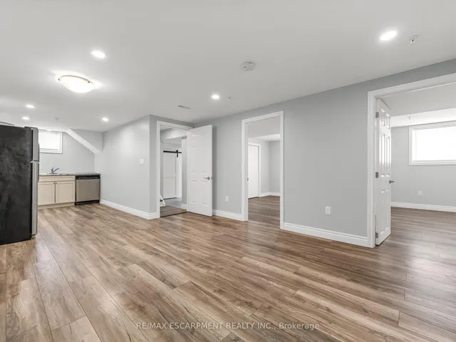 Additional property image - 54 Duncombe Dr
