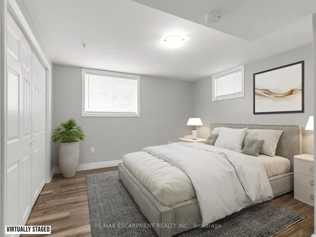 Additional property image - 54 Duncombe Dr