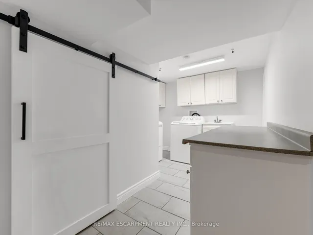 Additional property image - 54 Duncombe Dr