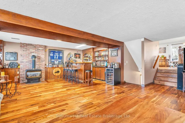 Additional property image - 121 Martinglen Cres