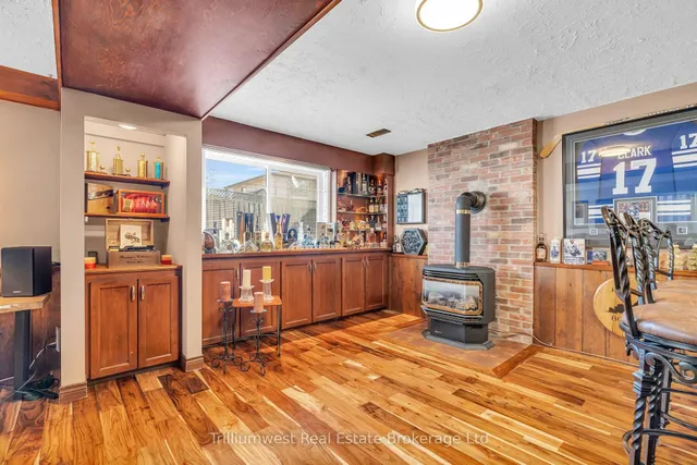 Additional property image - 121 Martinglen Cres