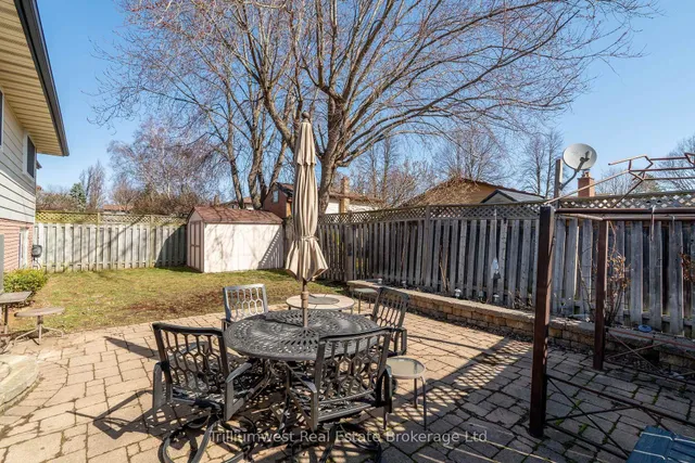 Additional property image - 121 Martinglen Cres
