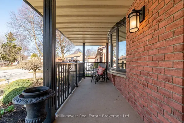 Additional property image - 121 Martinglen Cres