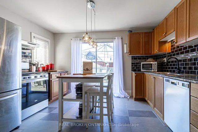 Additional property image - 165 Leinster Ave