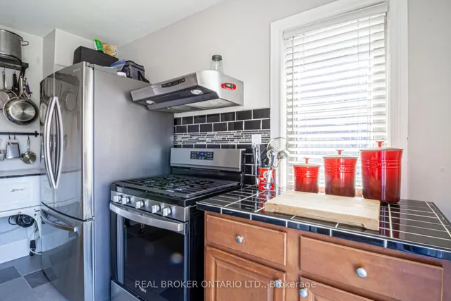 Additional property image - 165 Leinster Ave