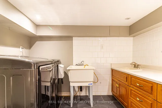 Additional property image - 165 Leinster Ave