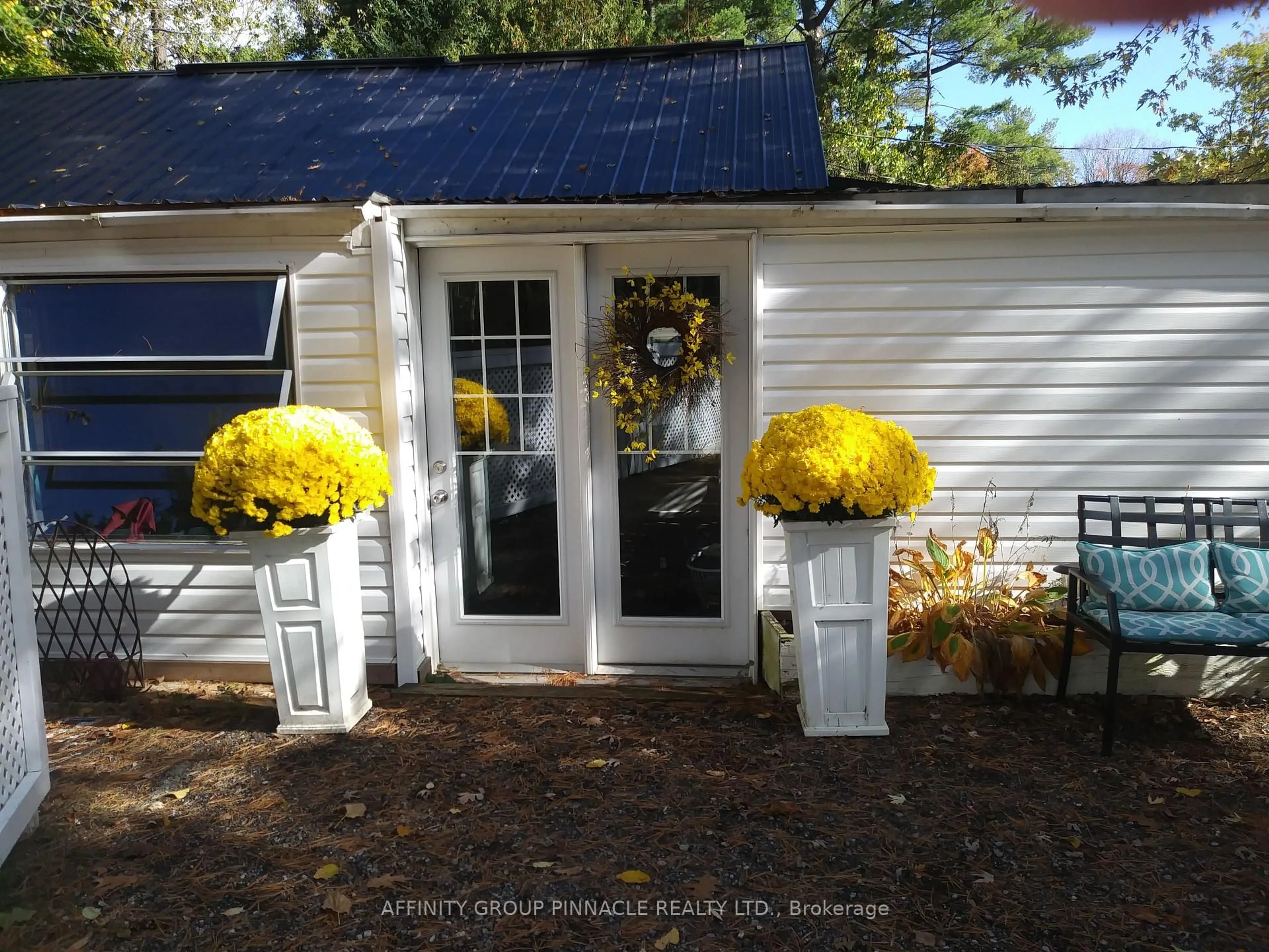 Unknown for 8 Parkhill Dr, Kawartha Lakes Ontario K0M 1A0