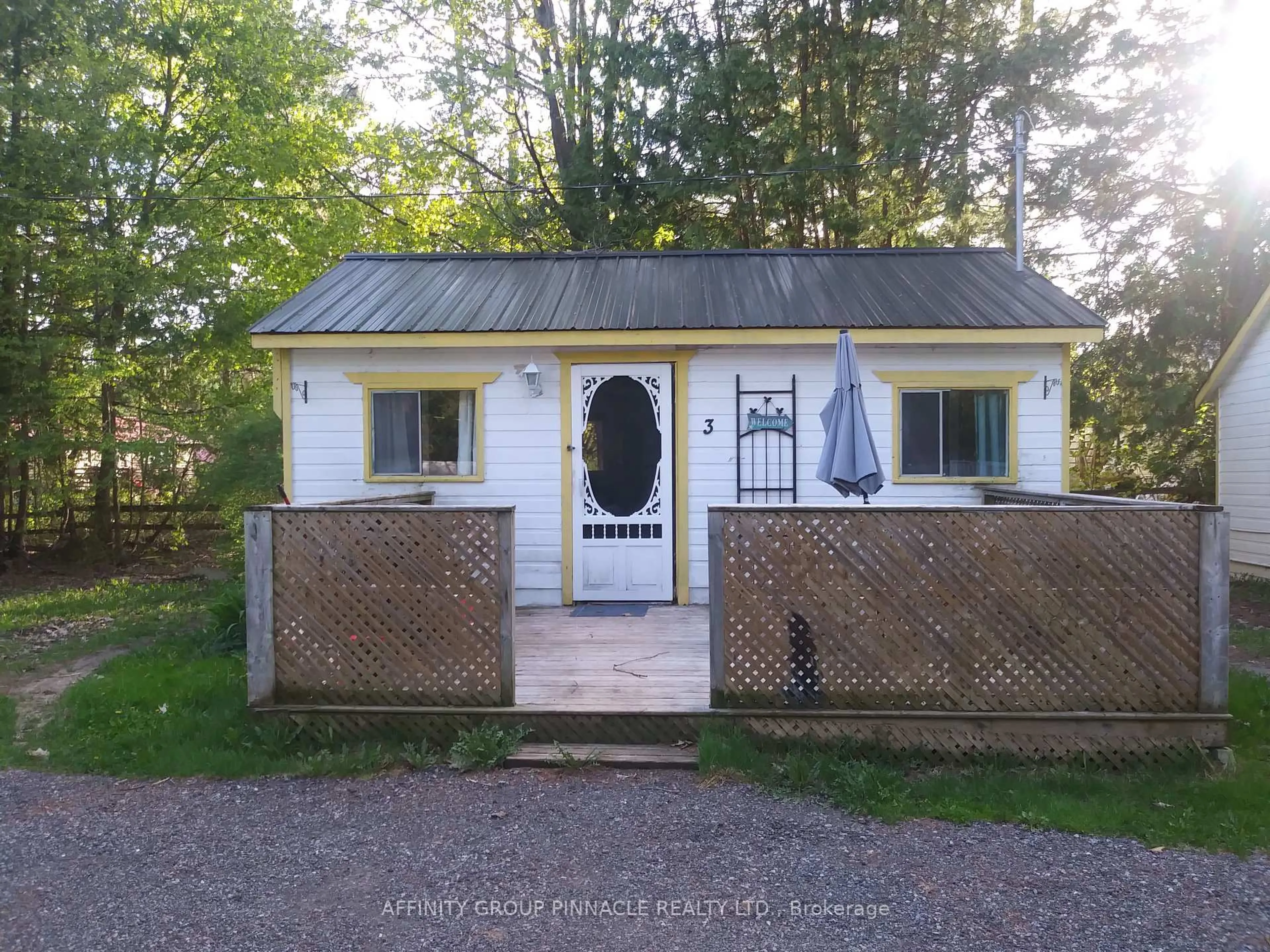 Shed for 8 Parkhill Dr, Kawartha Lakes Ontario K0M 1A0