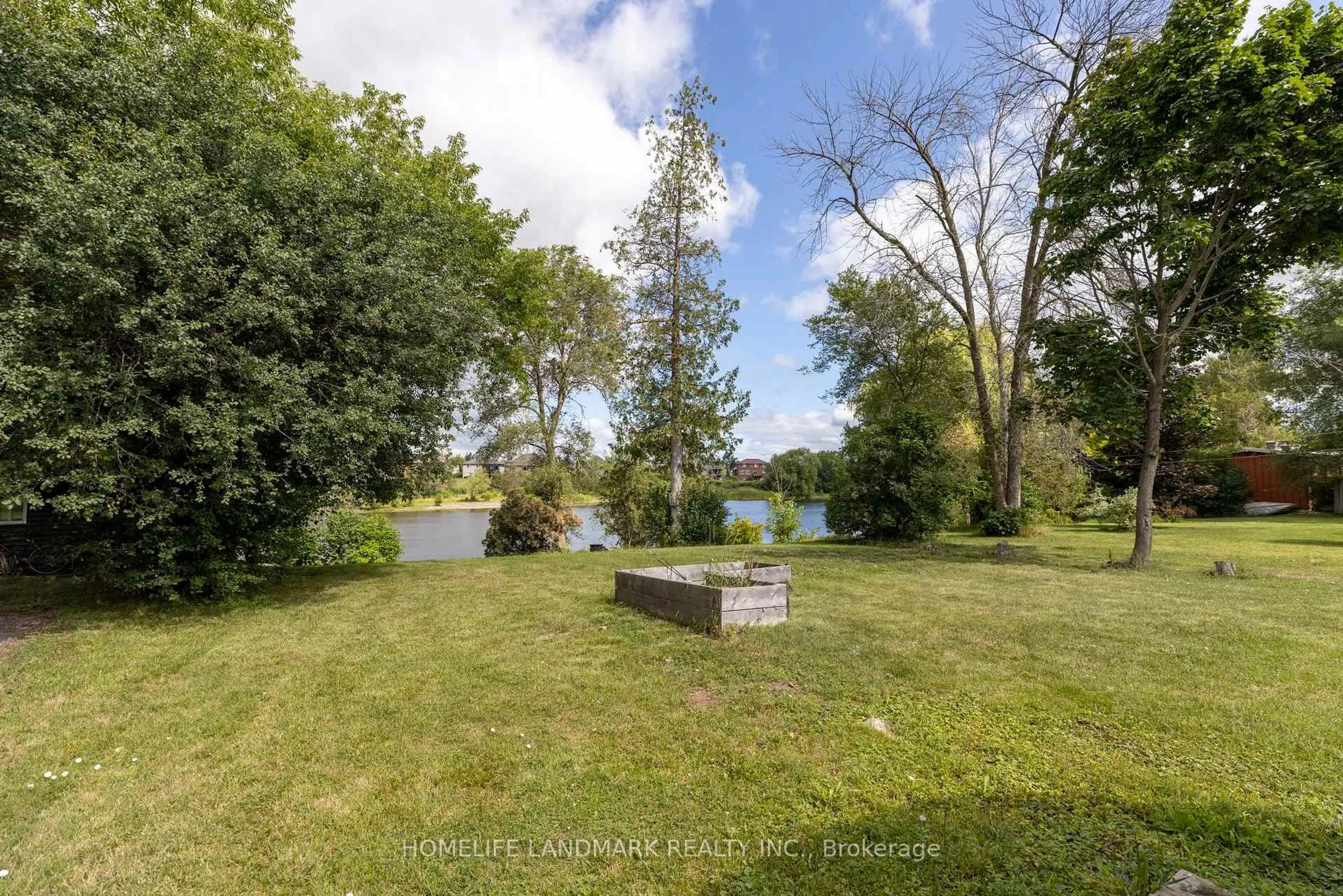 A pic from outside/outdoor area/front of a property/back of a property/a pic from drone, water/lake/river/ocean view for 337 Cannifton Rd, Belleville Ontario K8N 4Z6