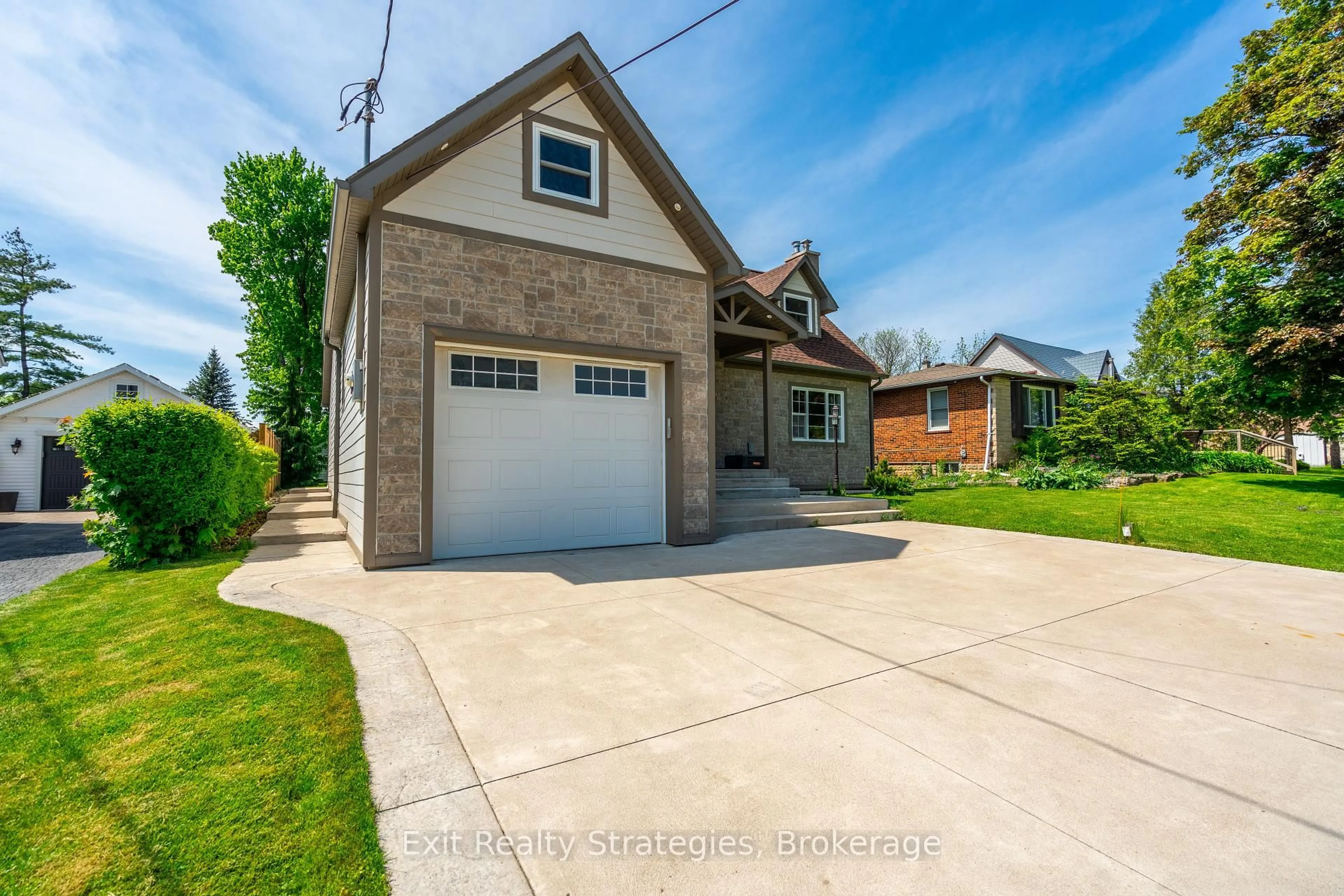 Home with brick exterior material, street for 3324 Homestead Dr, Hamilton Ontario L0R 1W0