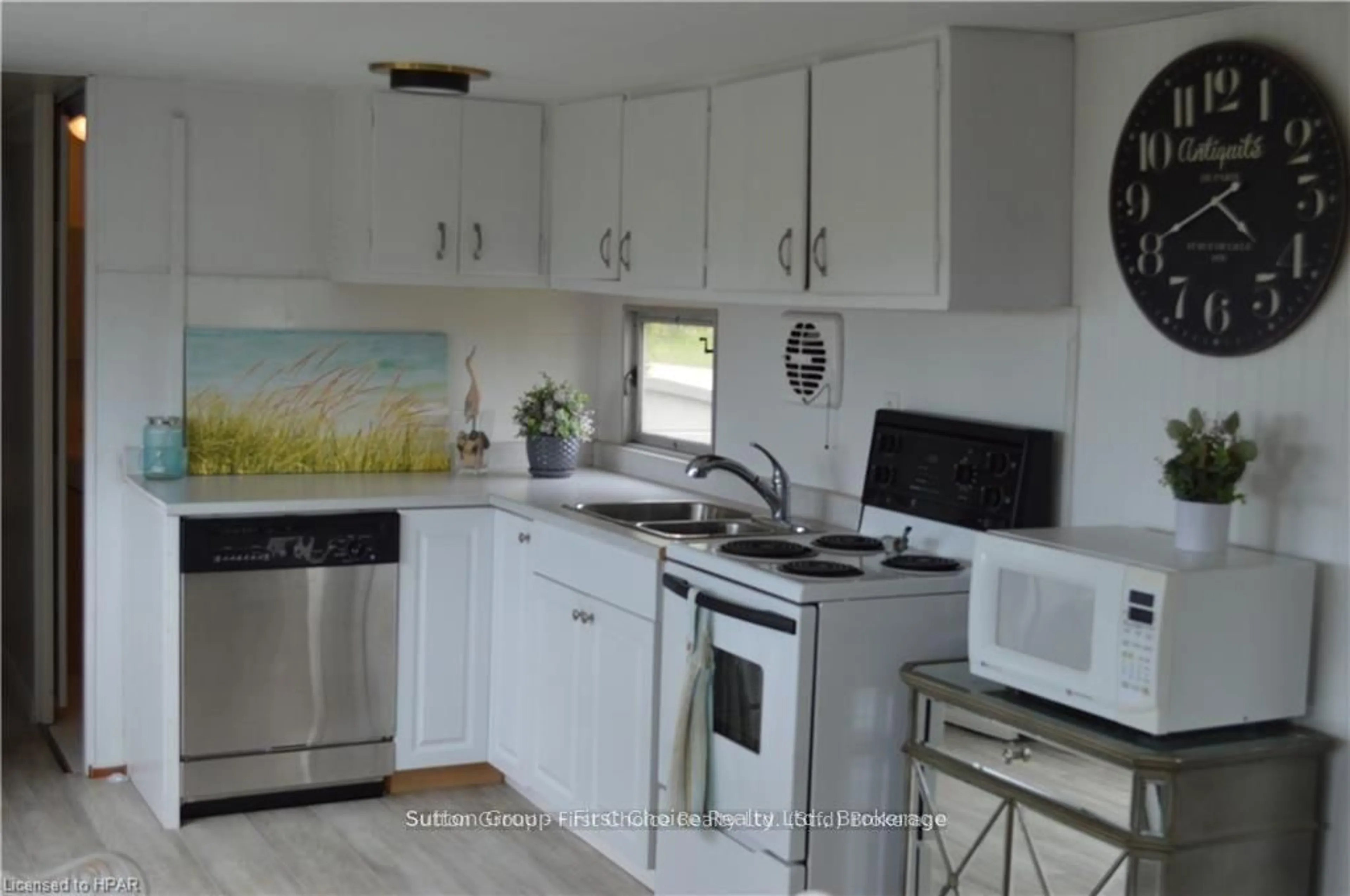 Standard kitchen, unknown for 82883 GLENDALE ROAD RR3 N/A, Ashfield-Colborne-Wawanosh Ontario N7A 3X9