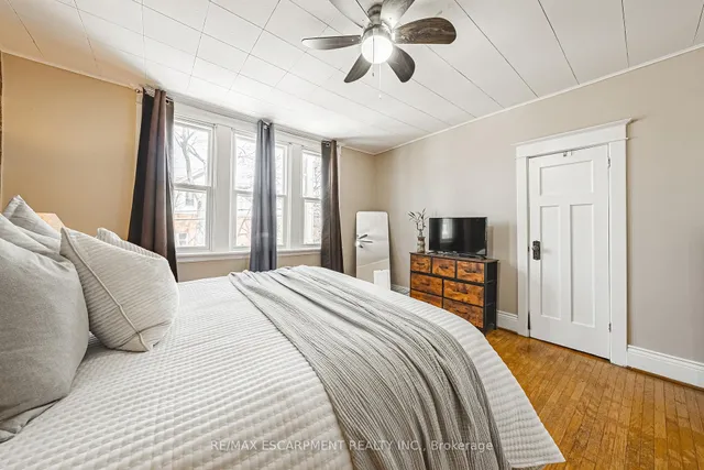 Additional property image - 460 Maple Ave