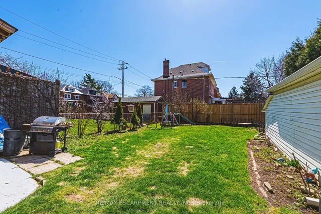 Additional property image - 460 Maple Ave
