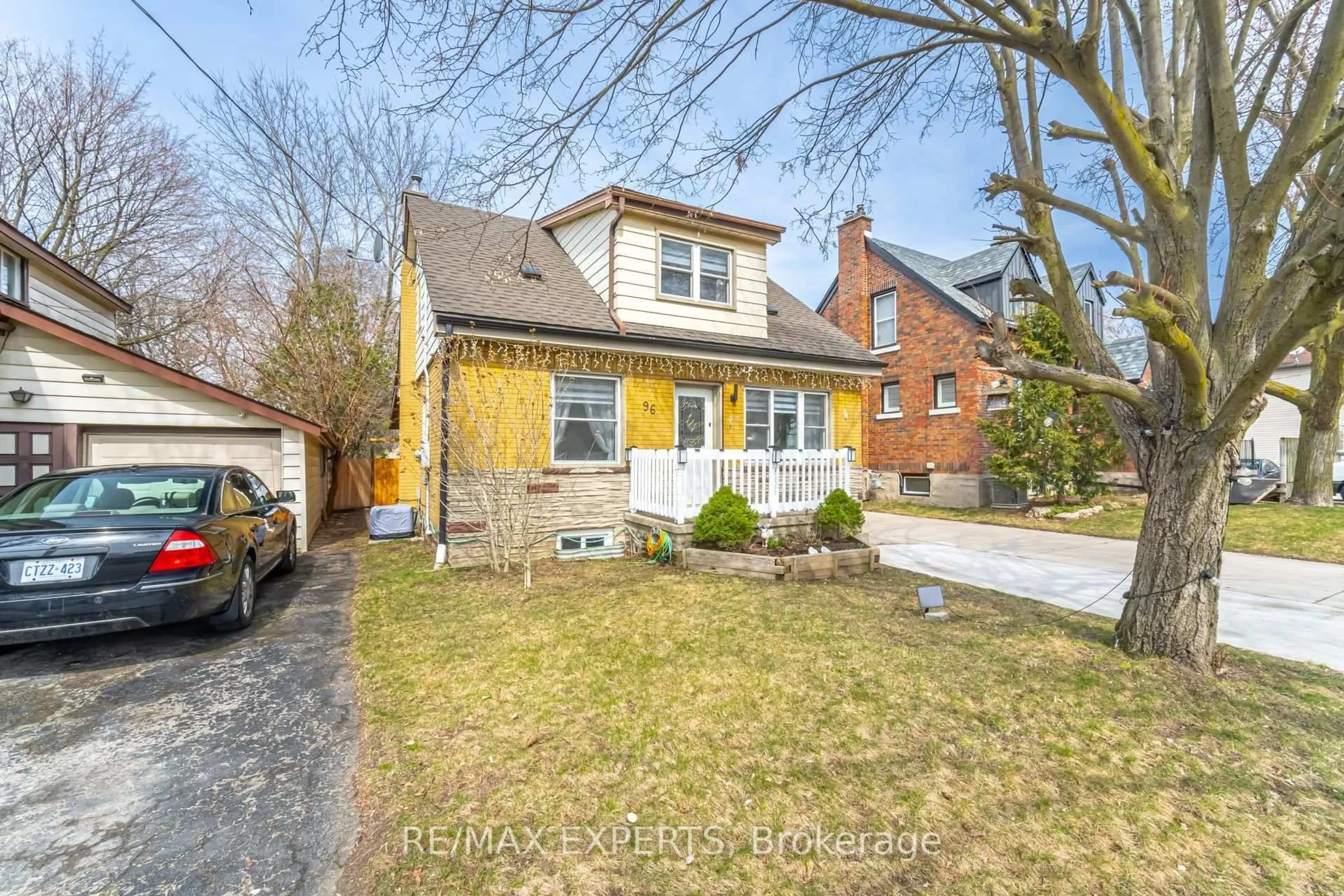 Home with brick exterior material, street for 96 Sixth Ave, Kitchener Ontario N2C 1R1
