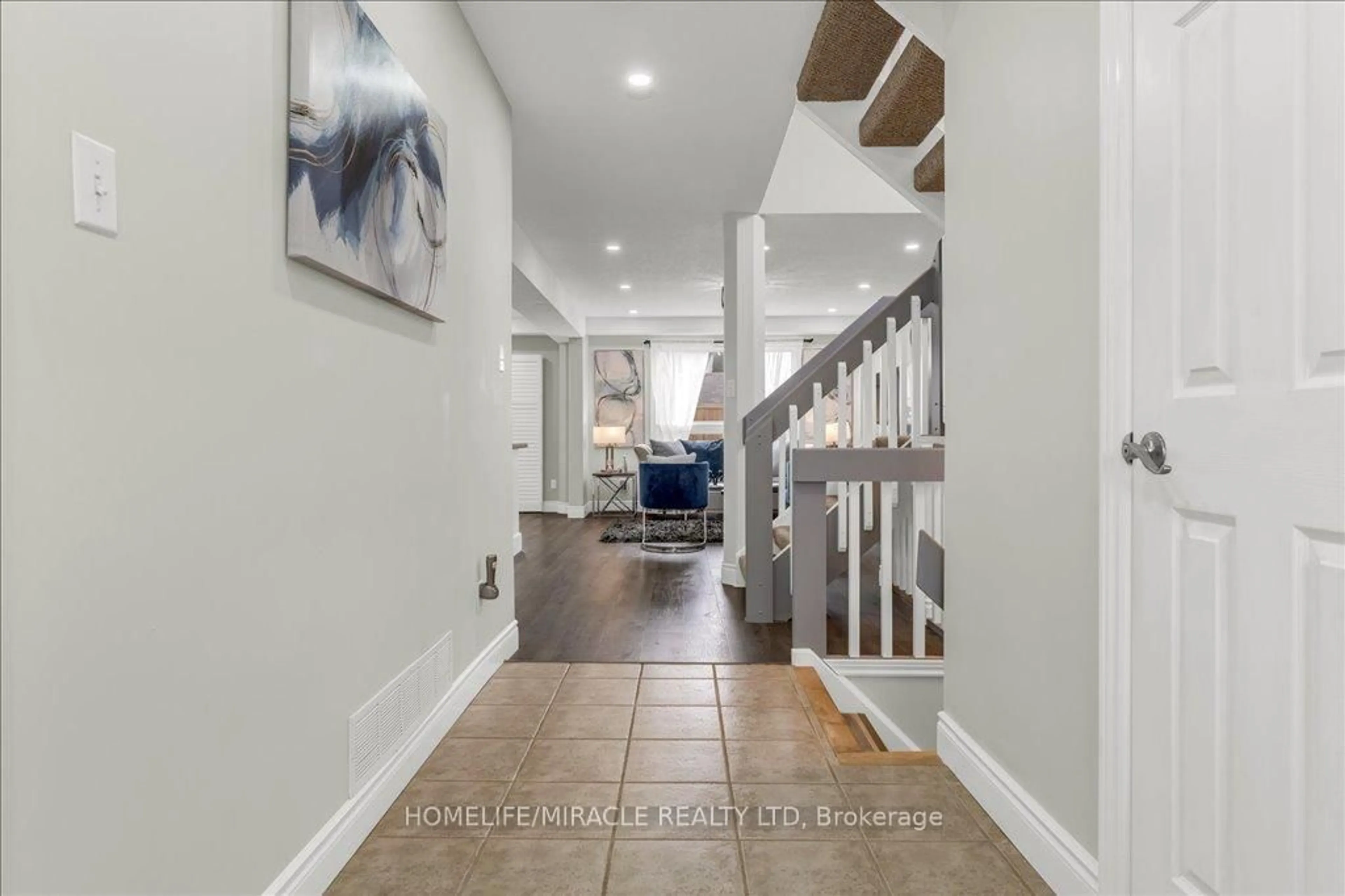 Indoor entryway for 14 Snow Goose Cres, Woolwich Ontario N3B 3M4