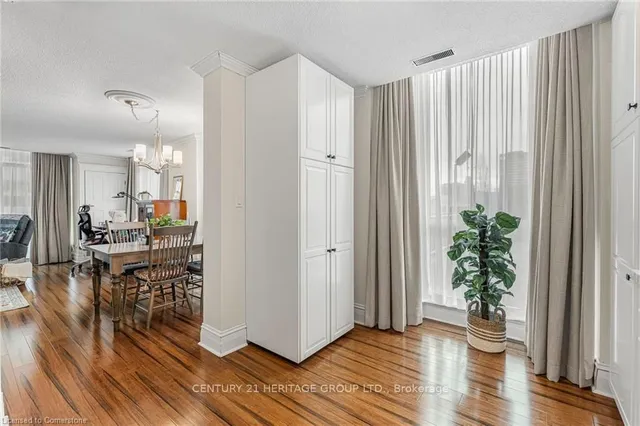 Additional property image - 67 Caroline St Unit 102