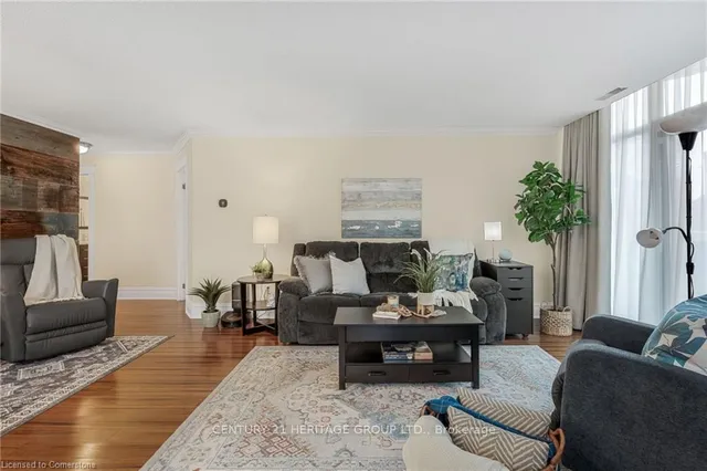 Additional property image - 67 Caroline St Unit 102