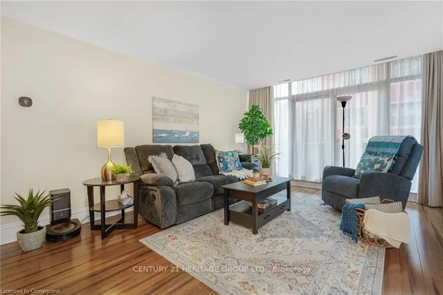 Additional property image - 67 Caroline St Unit 102