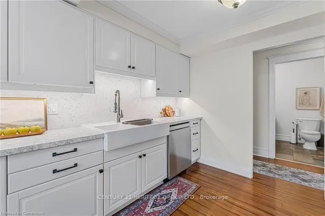 Additional property image - 67 Caroline St Unit 102