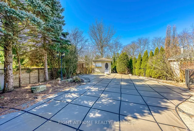 Additional image 3 of 8 Hackamore Crt