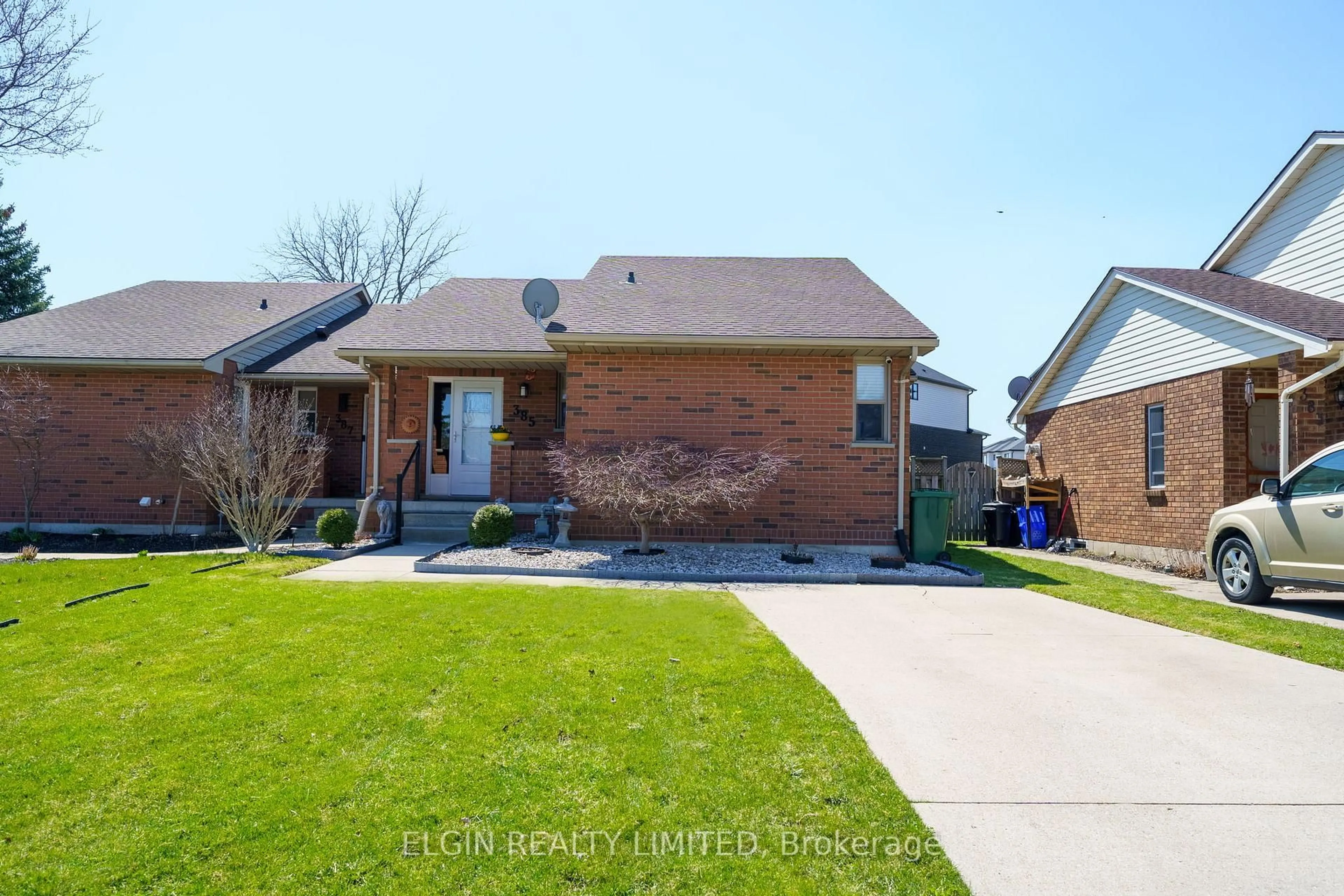 Home with brick exterior material, street for 385 Highview Dr, St. Thomas Ontario N5R 5Z5