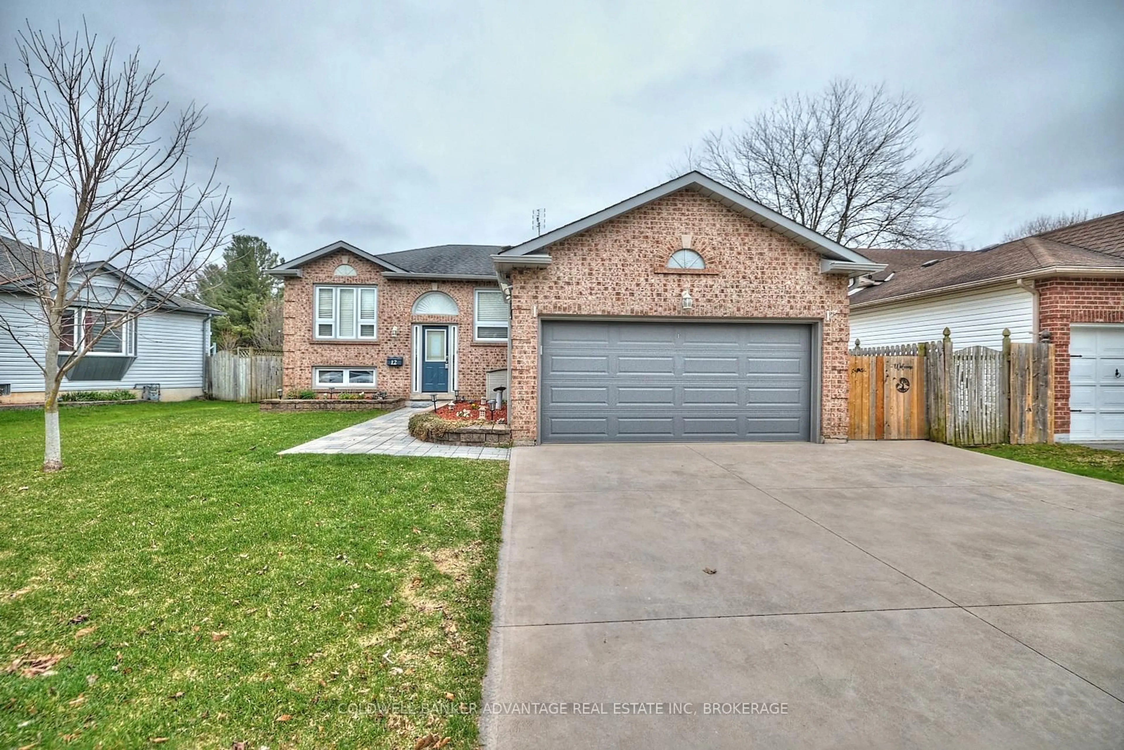 Home with brick exterior material, street for 12 Woodside Sq, Pelham Ontario L0S 1E4