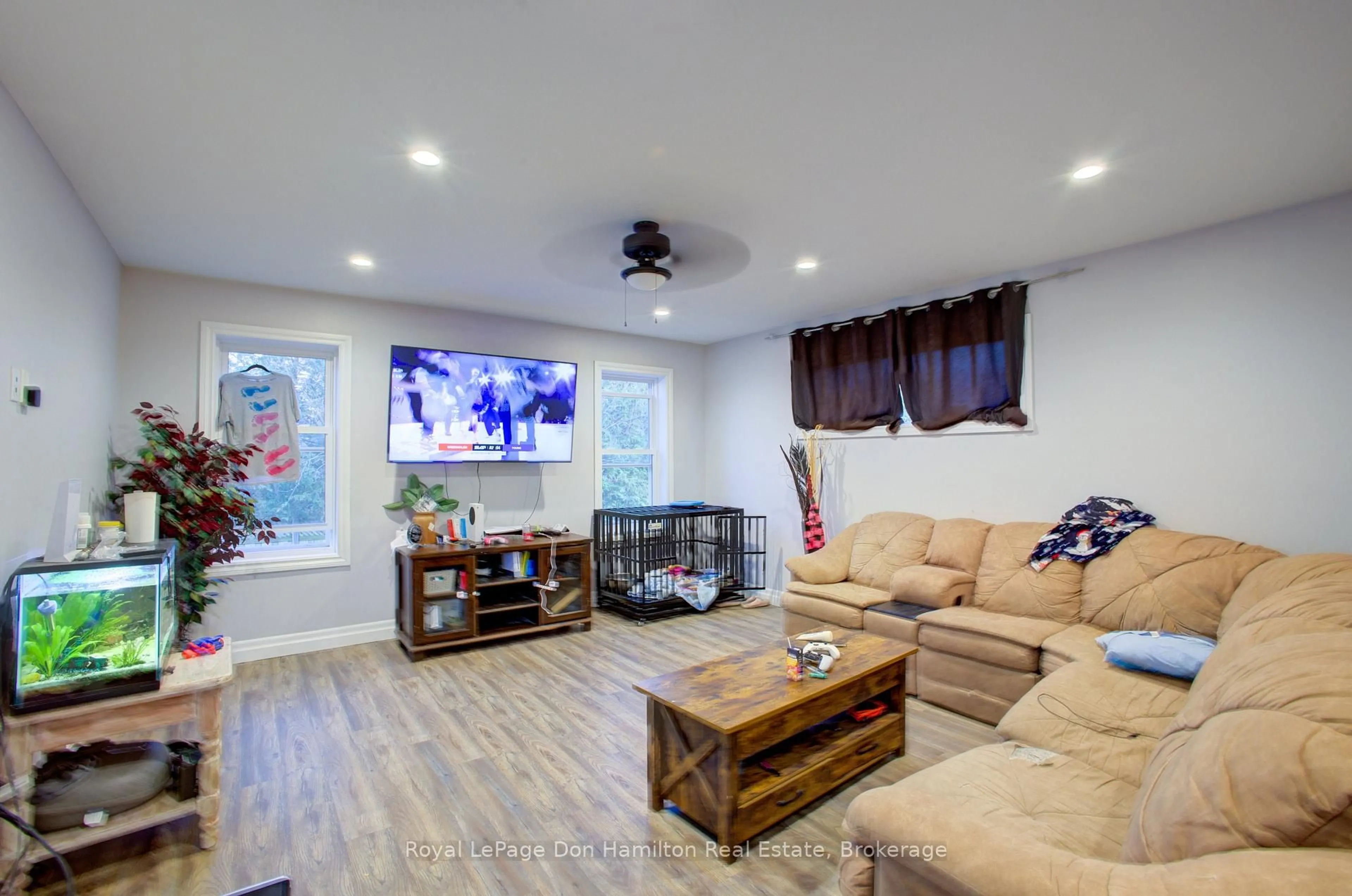 Living room with furniture, unknown for 31 Pellister St, Minto Ontario N0G 1Z0