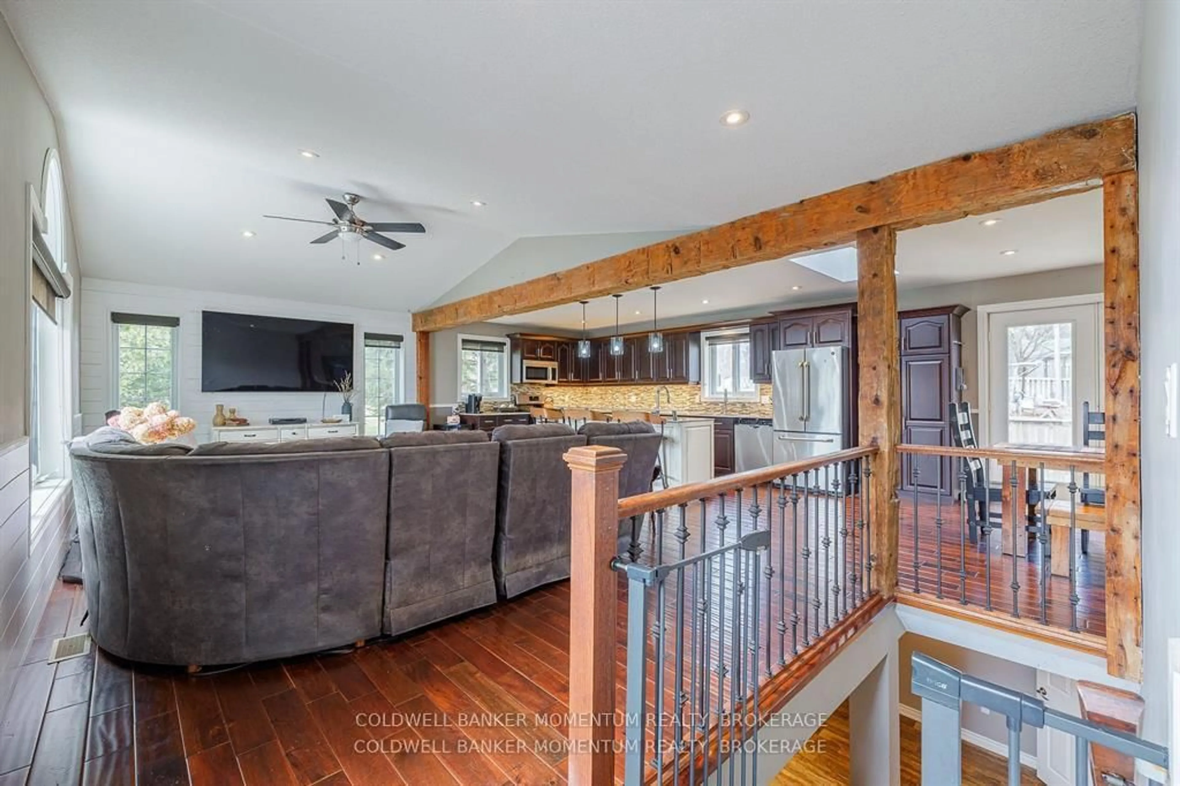 Open concept kitchen, unknown for 719 Welland Rd, Pelham Ontario L0S 1C0