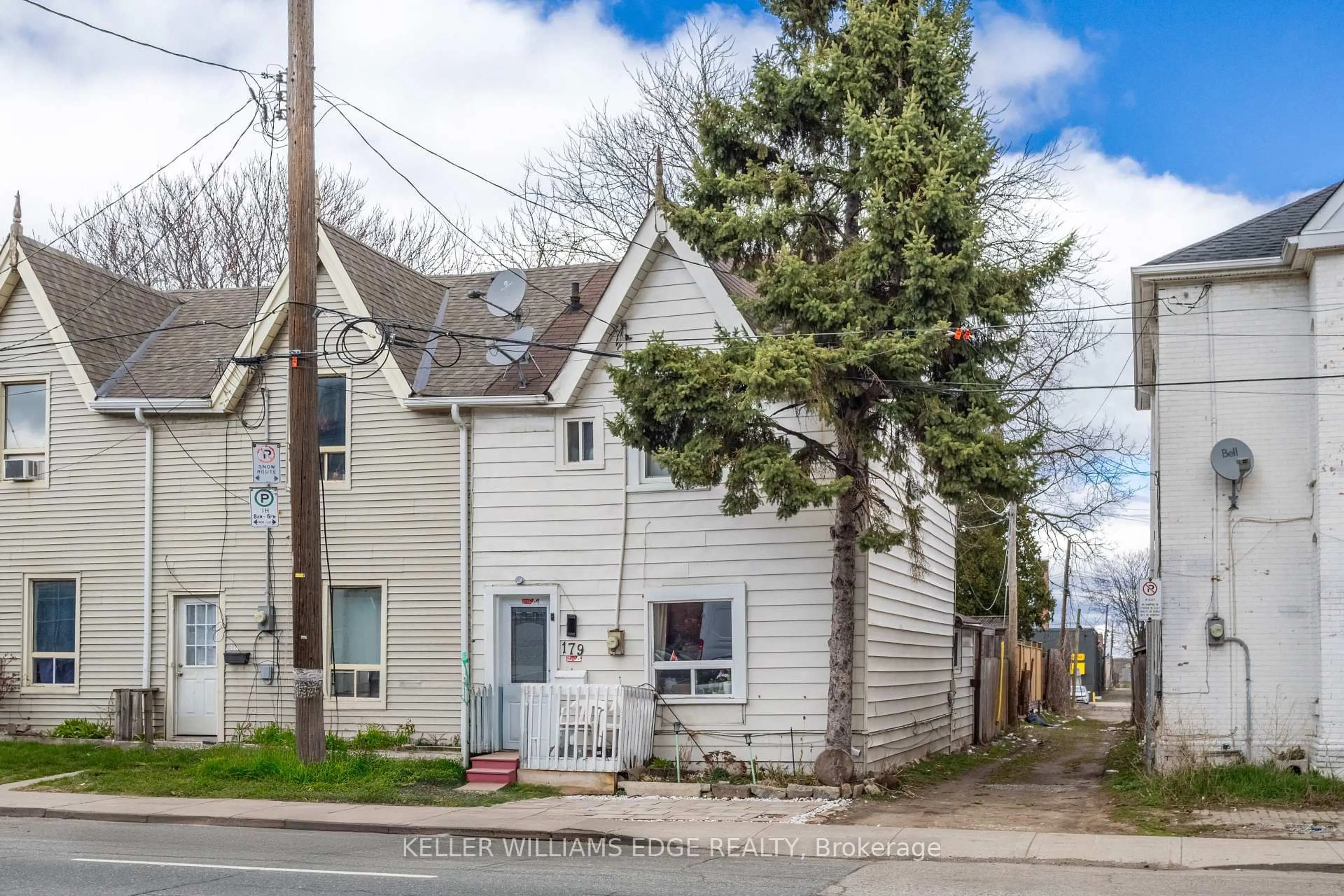 Home with vinyl exterior material, street for 179 Wilson St, Hamilton Ontario L8R 1E3