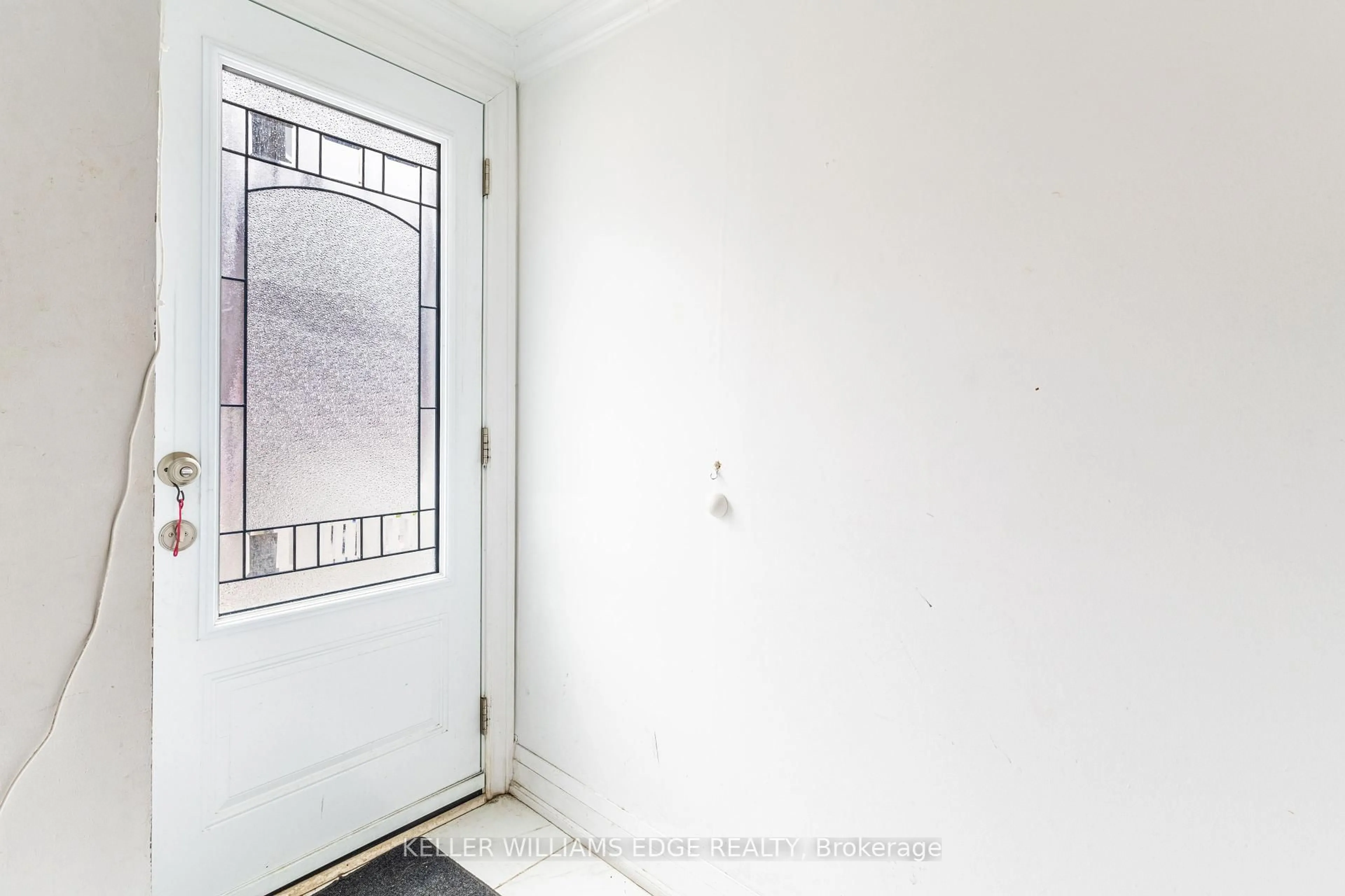 Indoor entryway for 179 Wilson St, Hamilton Ontario L8R 1E3
